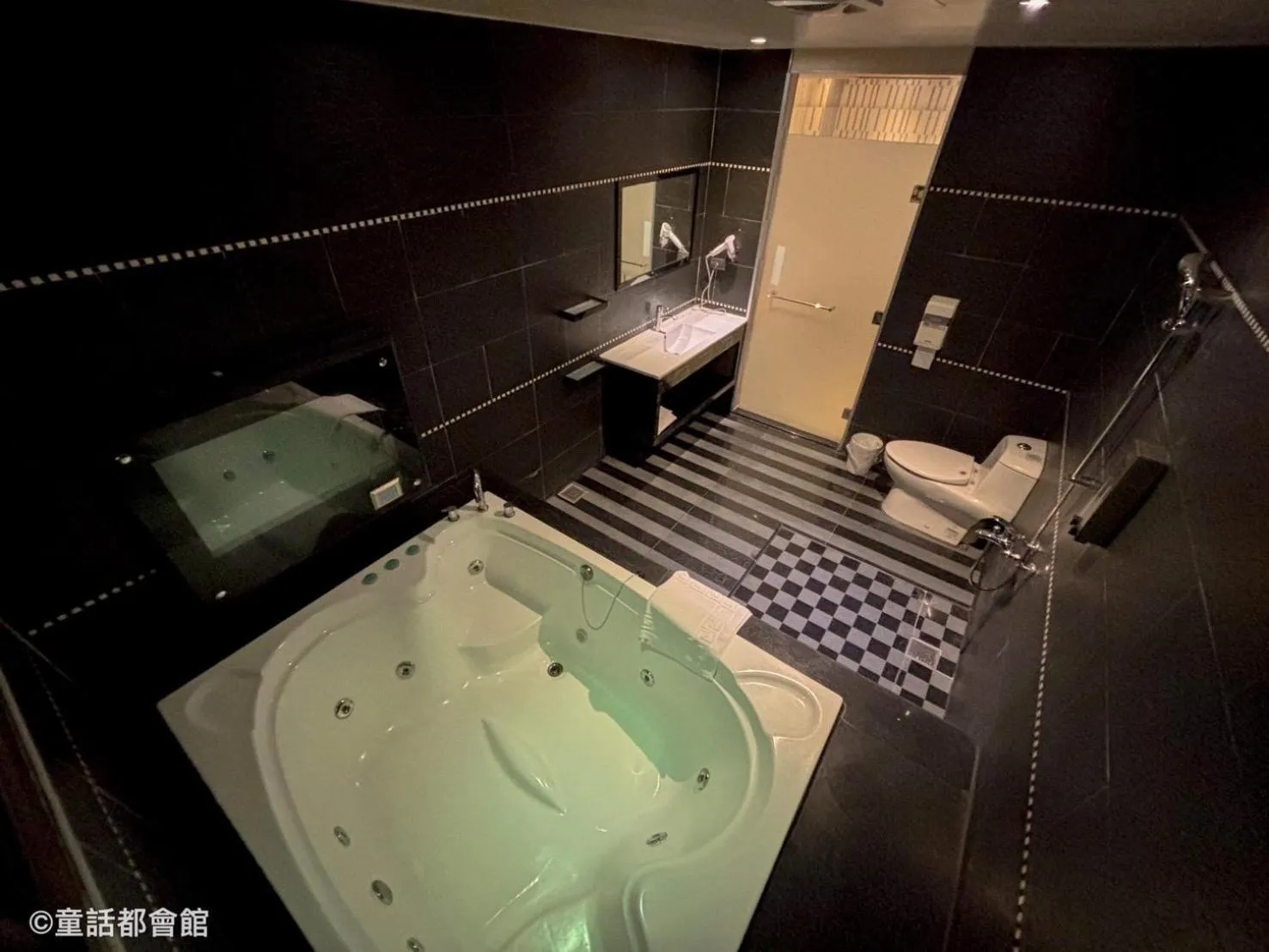 Hot Tub in Fairy Tale City Motel