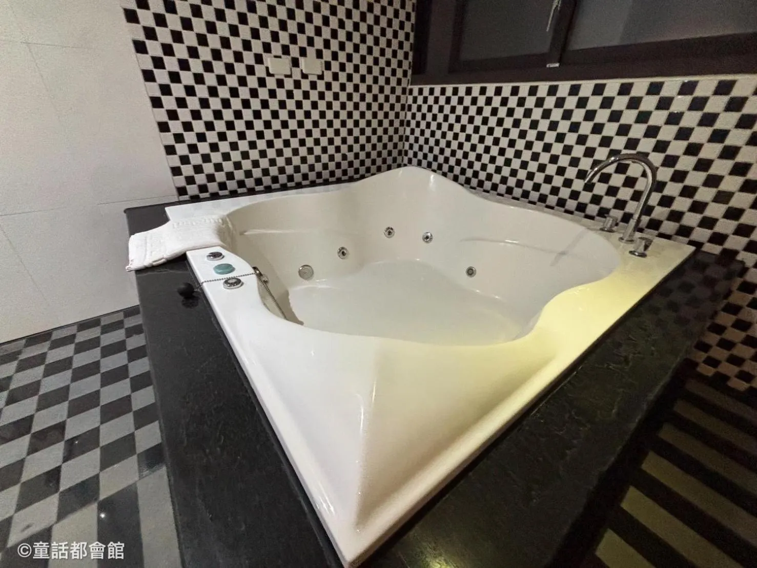 Bathroom in Fairy Tale City Motel