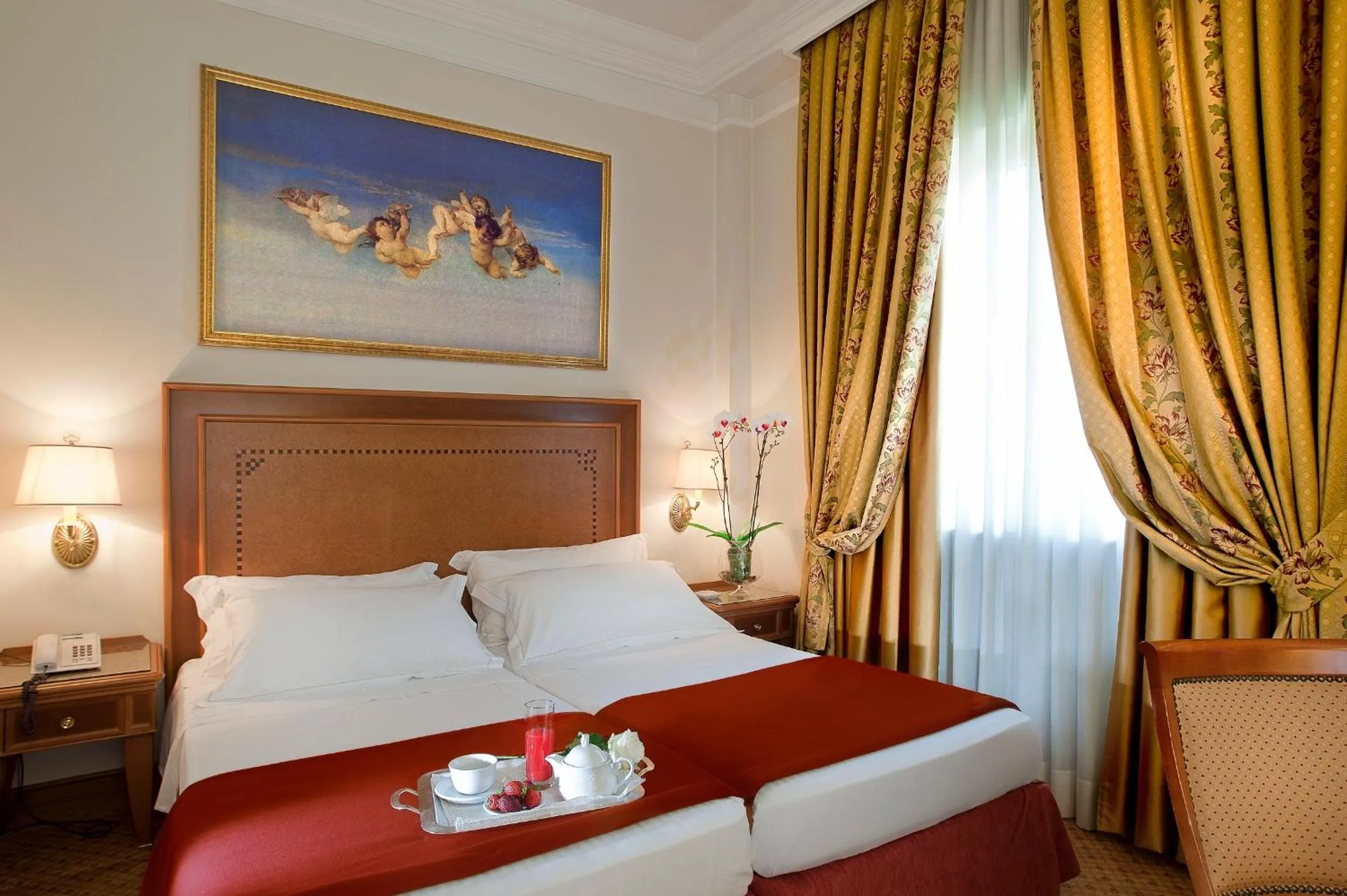 Bed in Pinewood Hotel Rome