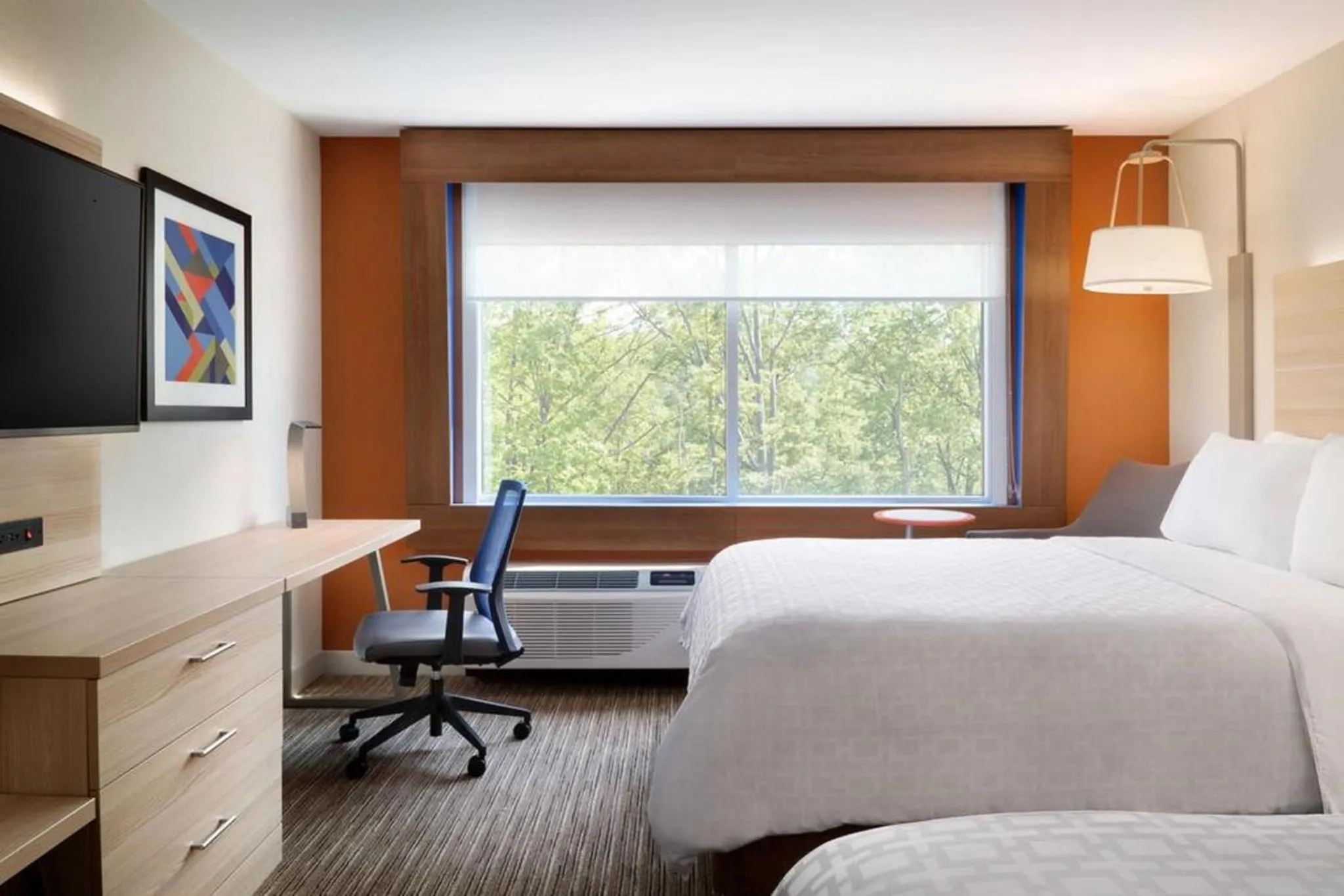 Photo of the whole room, Bed in Holiday Inn Express & Suites - Jacksonville-Camp LeJeune Area by IHG