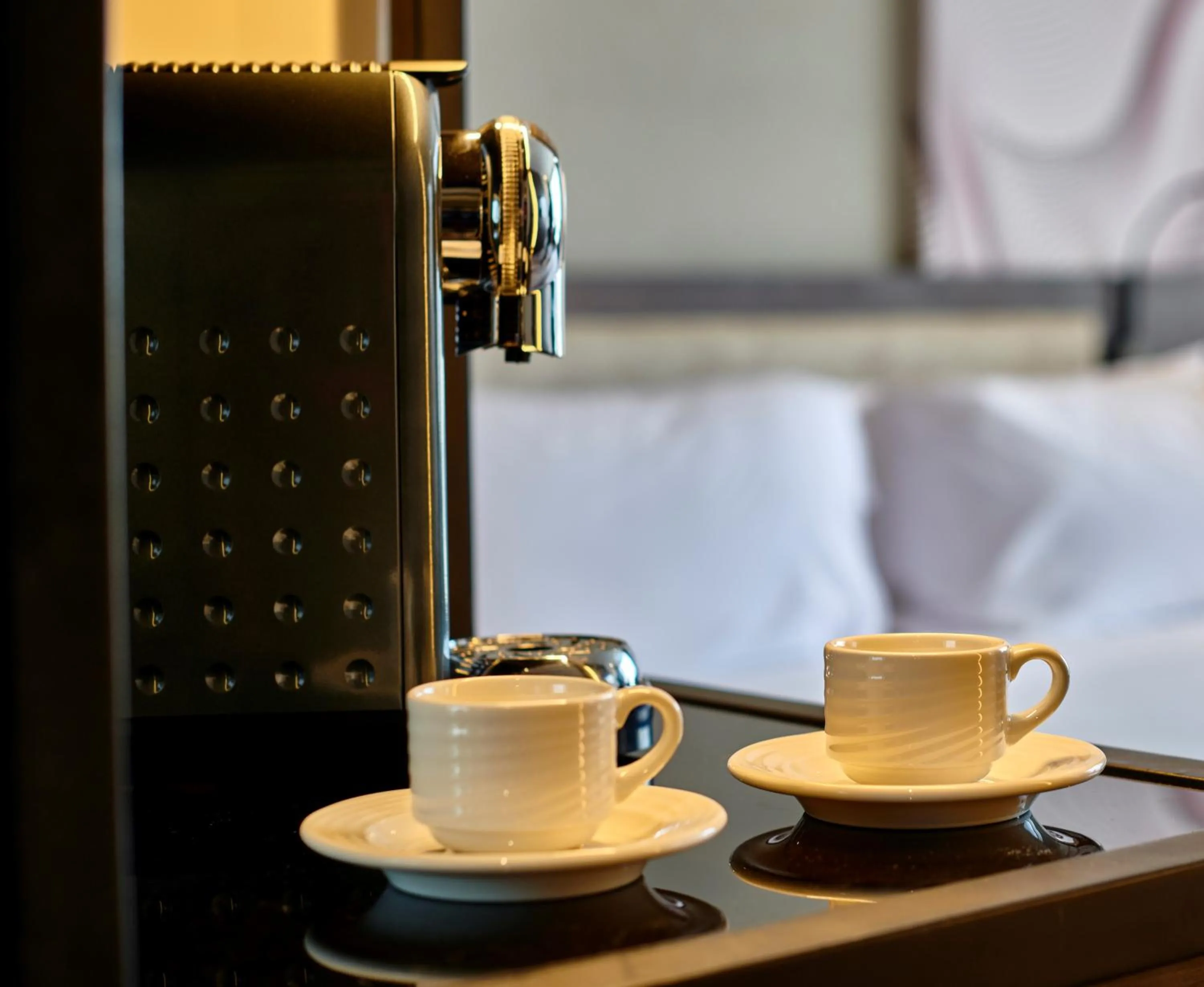 Coffee/tea facilities, Bed in Crowne Plaza - West Cairo Arkan by IHG