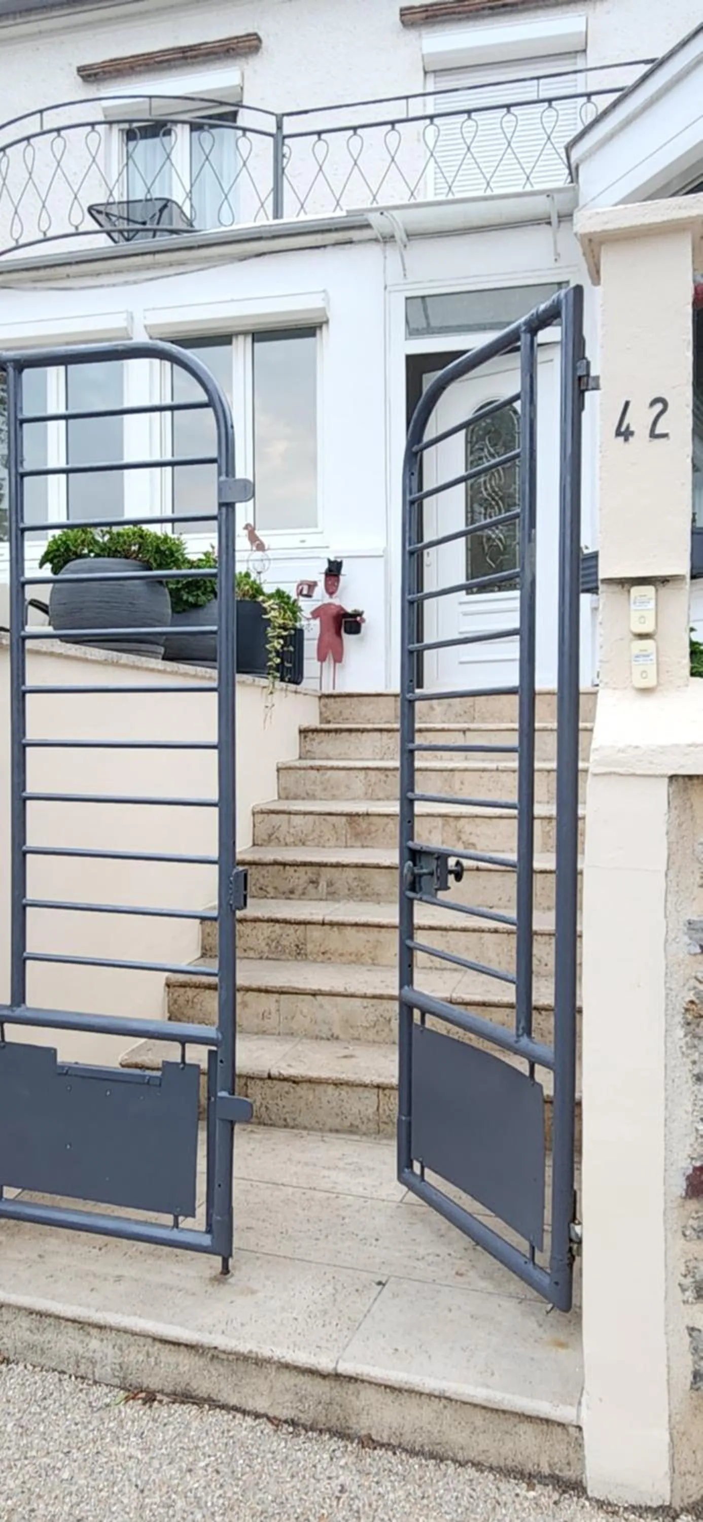 LES PINGOUINS DE LA MARNE