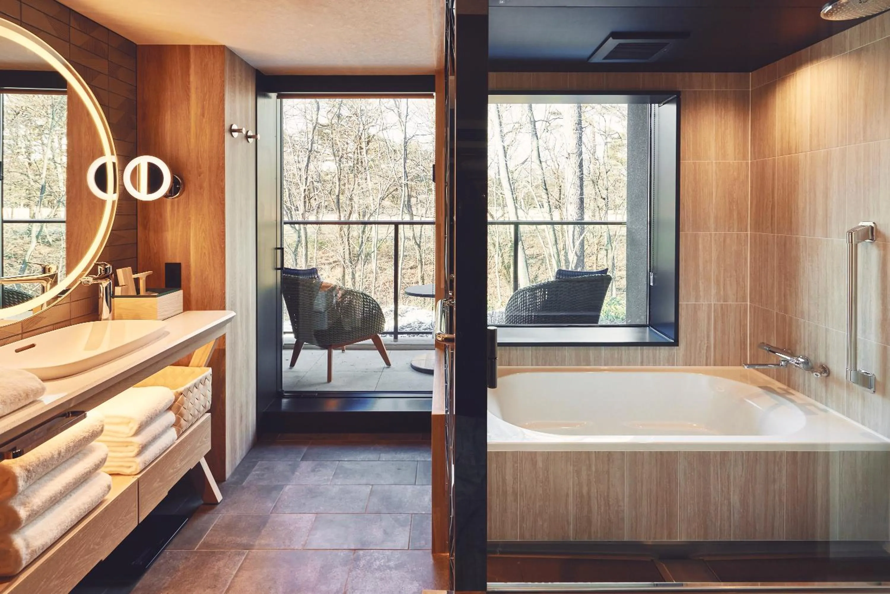 Bathroom, Bed in Hotel Indigo Karuizawa