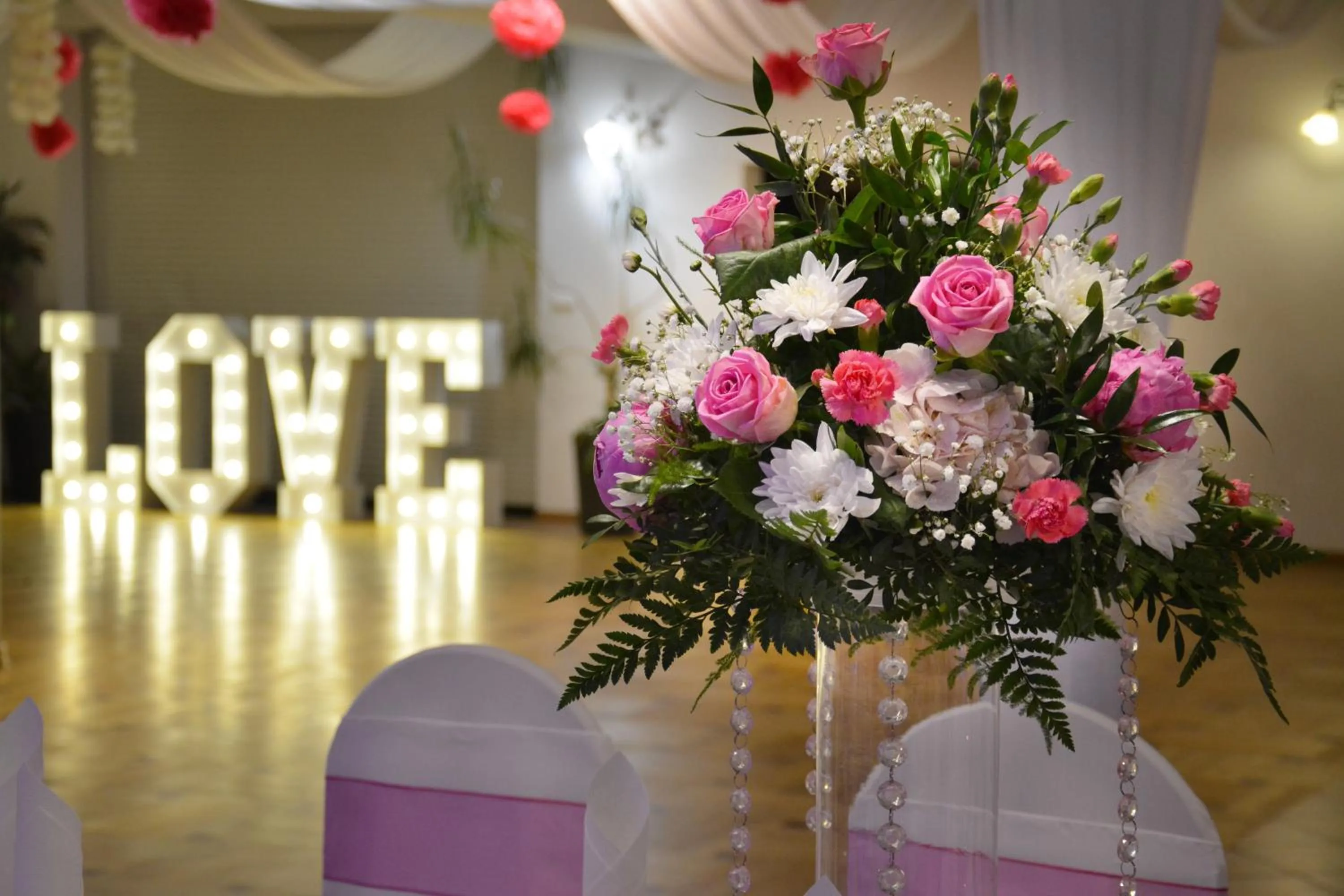 Restaurant/places to eat in Hotel Irena