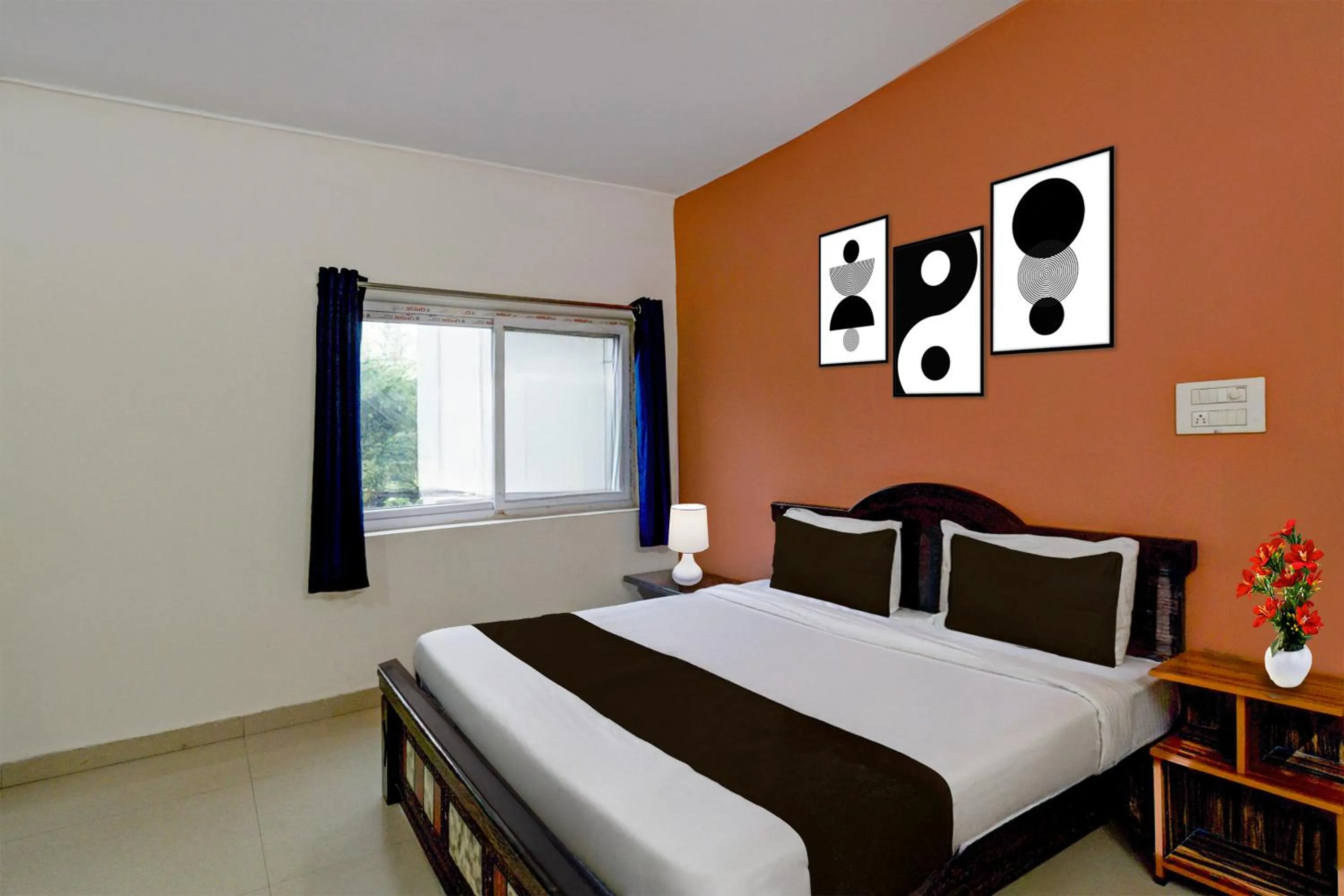 Photo of the whole room, Bed in Super Collection O Atlas DLF Formerly Hillside