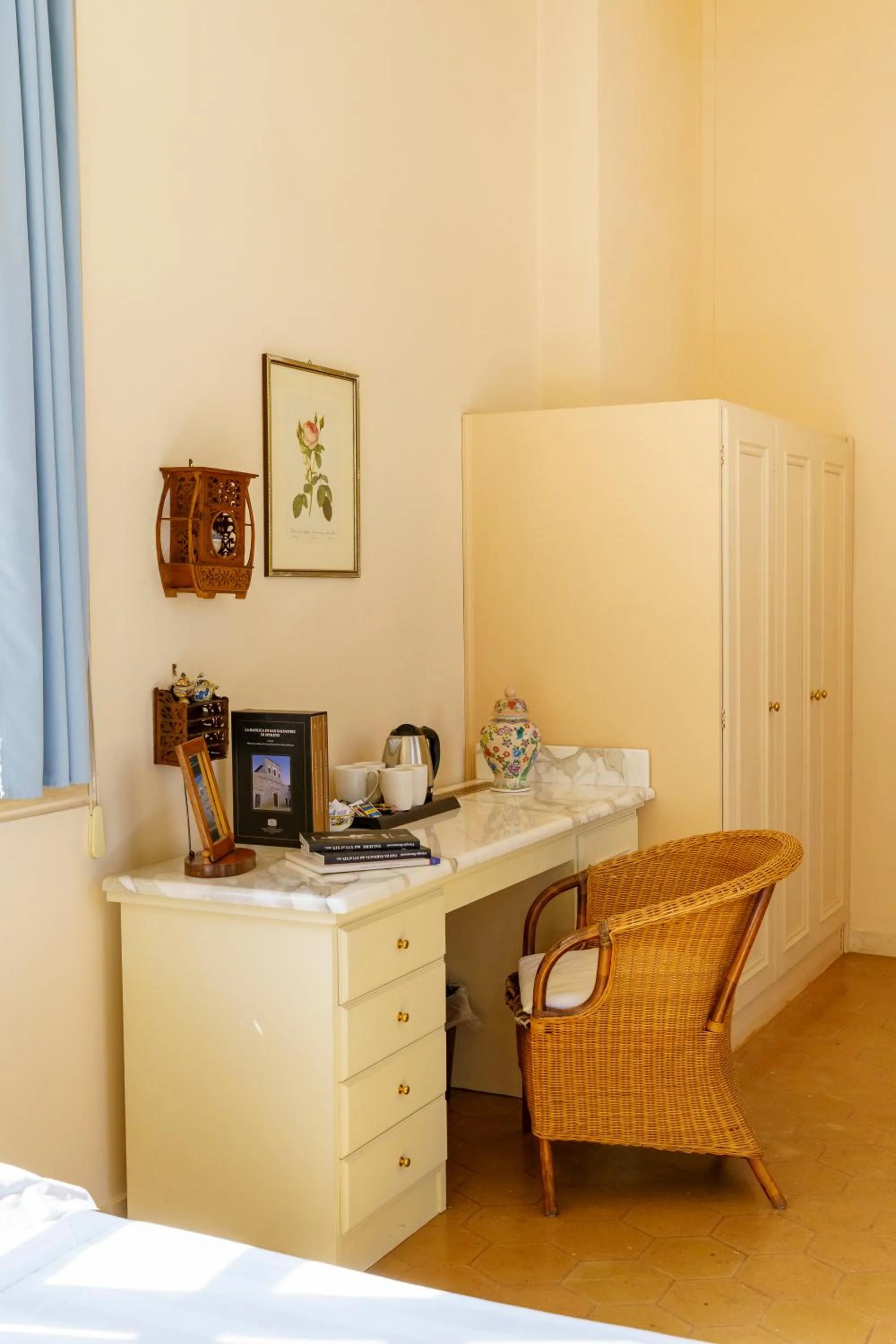 Coffee/tea facilities in Hotel San Luca