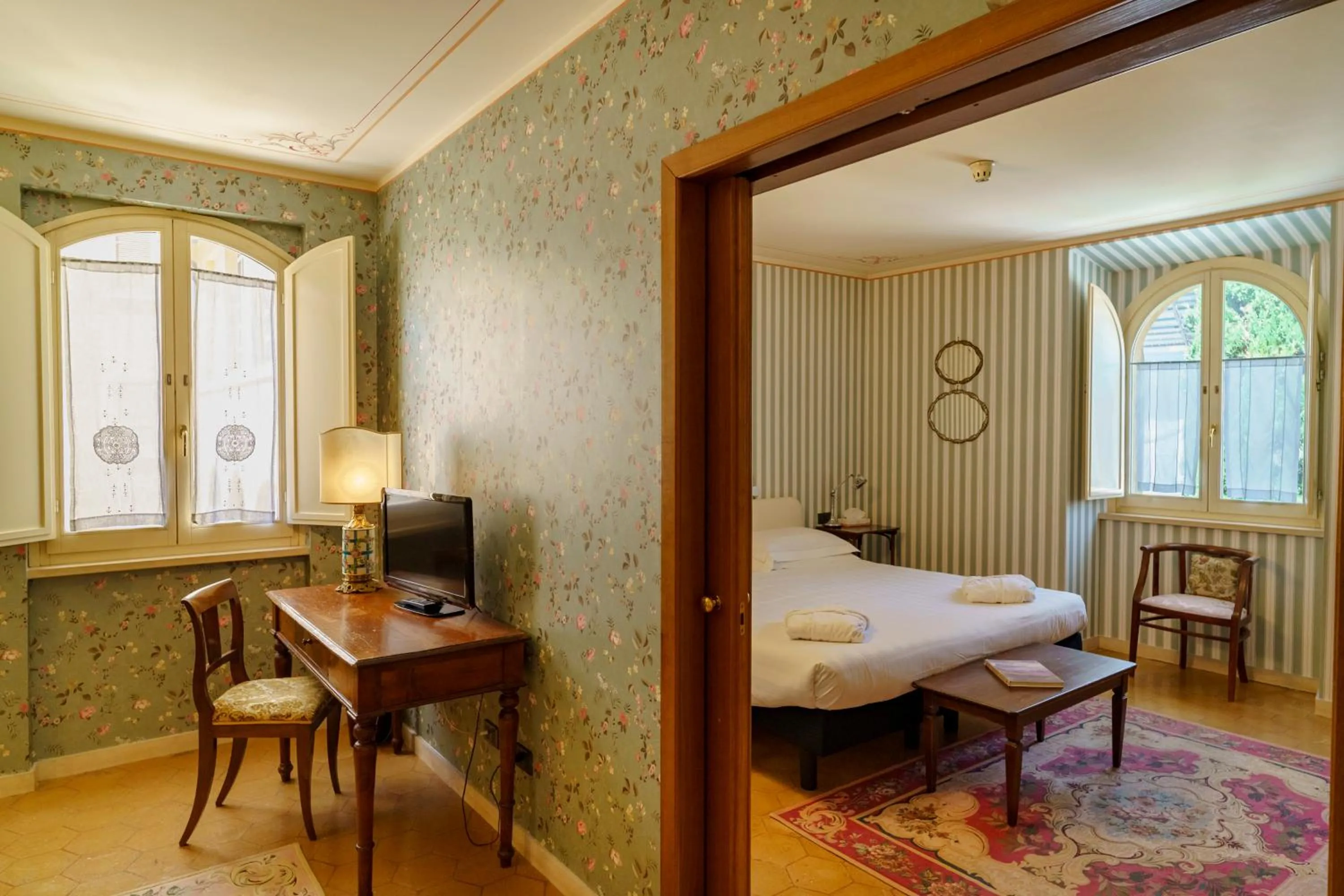 Bed in Hotel San Luca