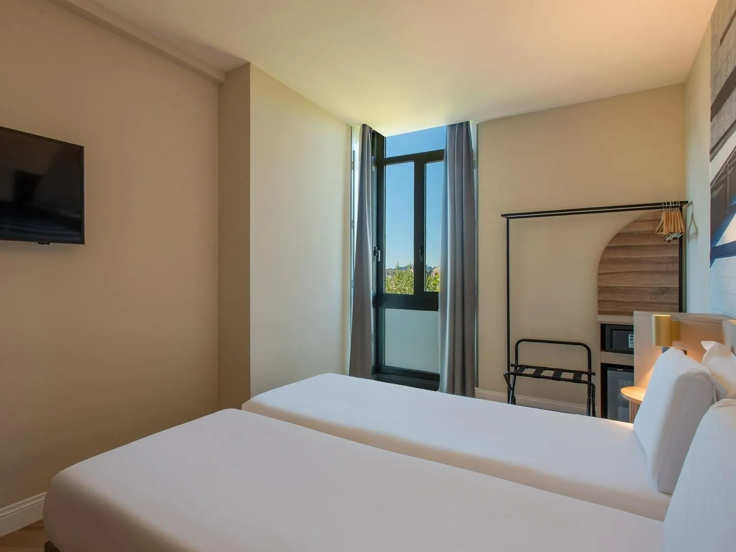 Photo of the whole room, Bed in B&B Hotel Firenze City Center