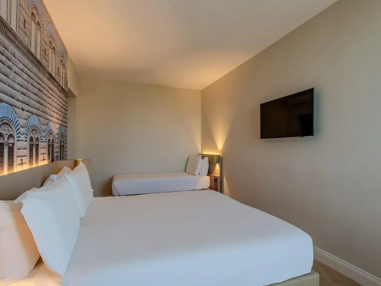 Triple Room in B&B Hotel Firenze City Center Triple Room in B&B Hotel Firenze City Center