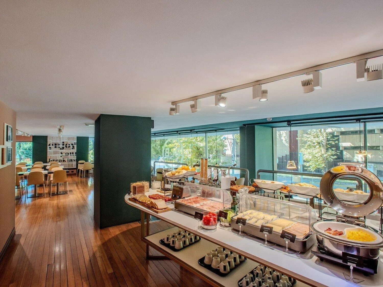 Restaurant/places to eat in B&B Hotel Firenze City Center