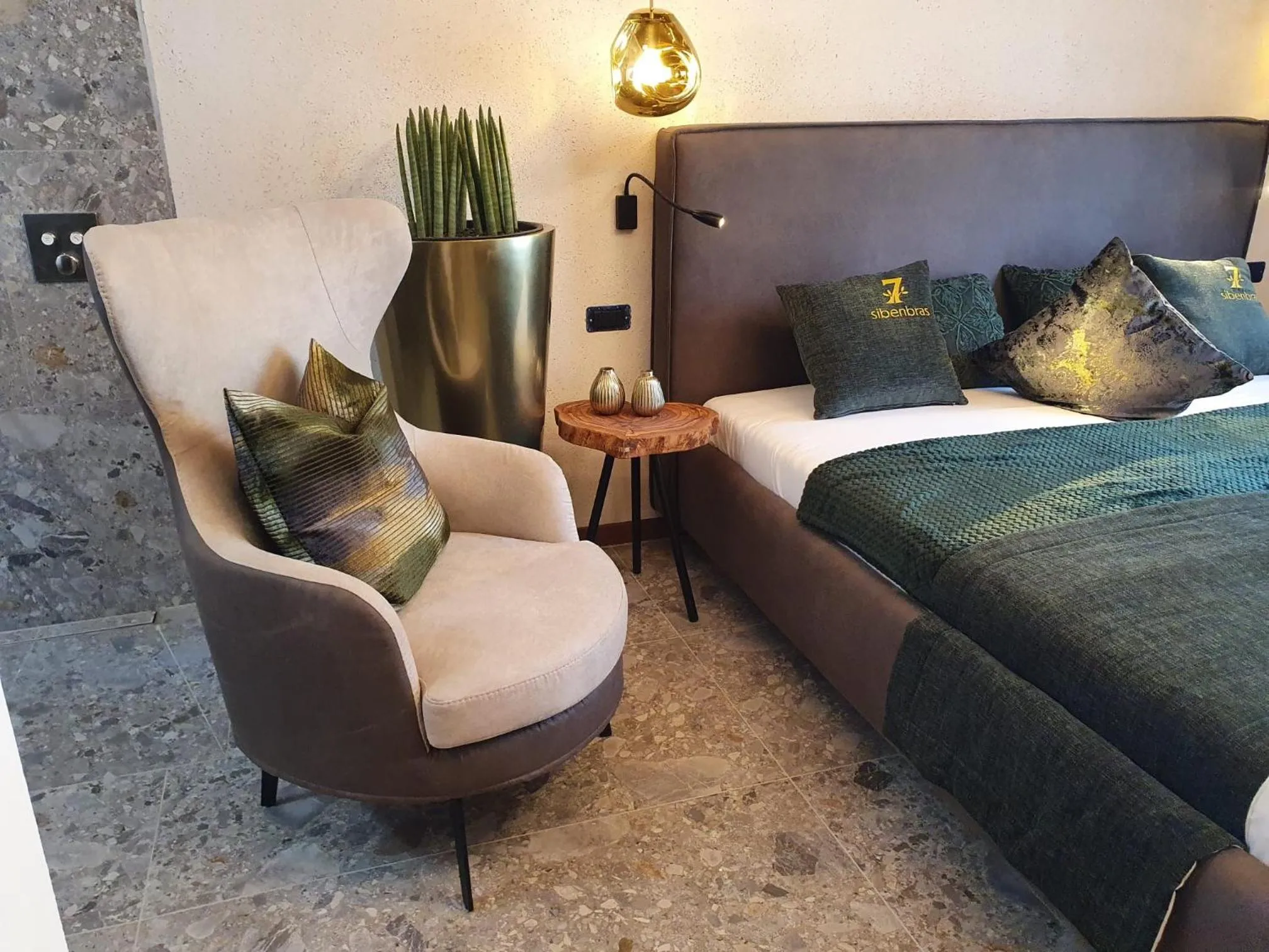 Bed in Sibenbras Natural Aparthotel