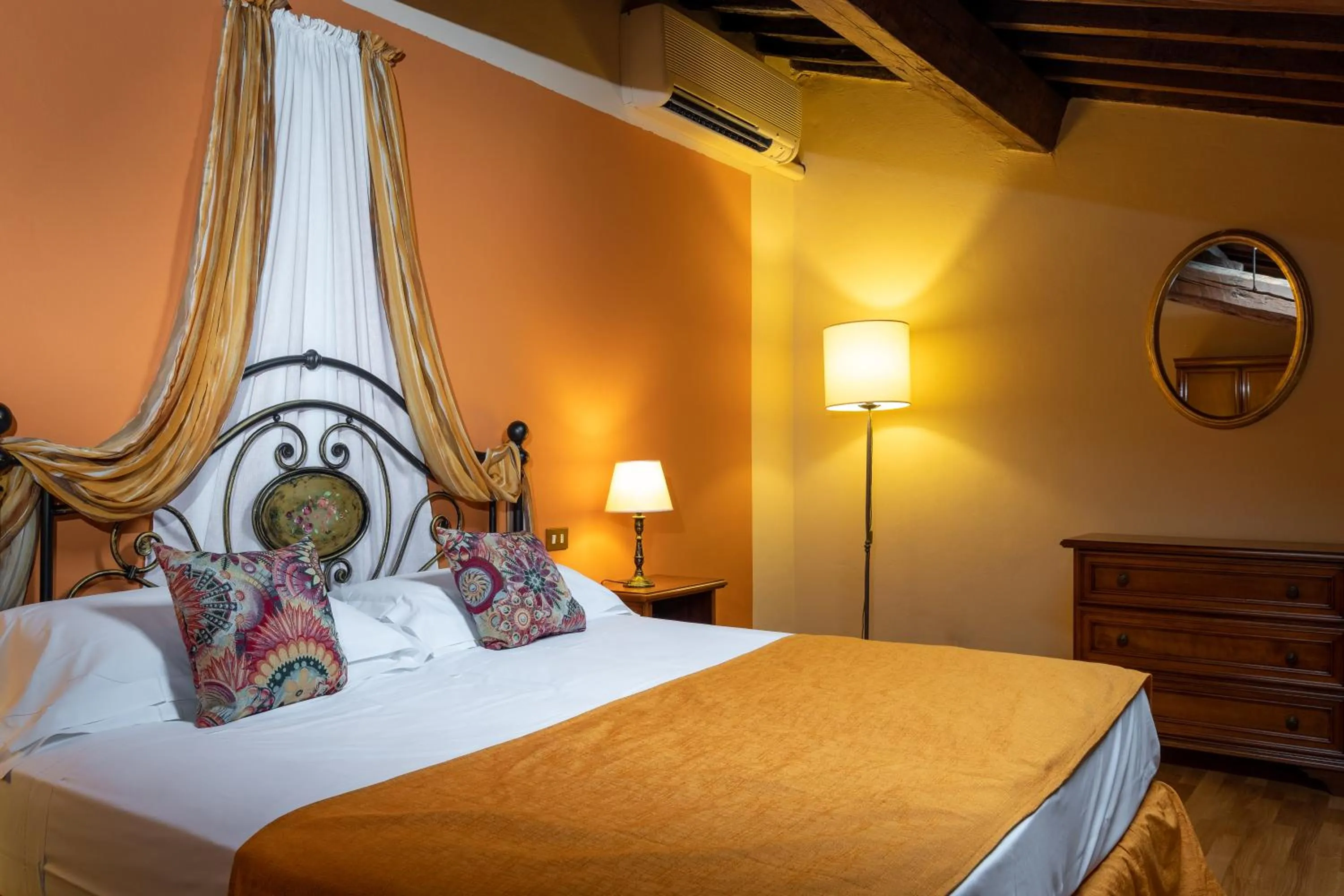 Bed in Villa Pitiana