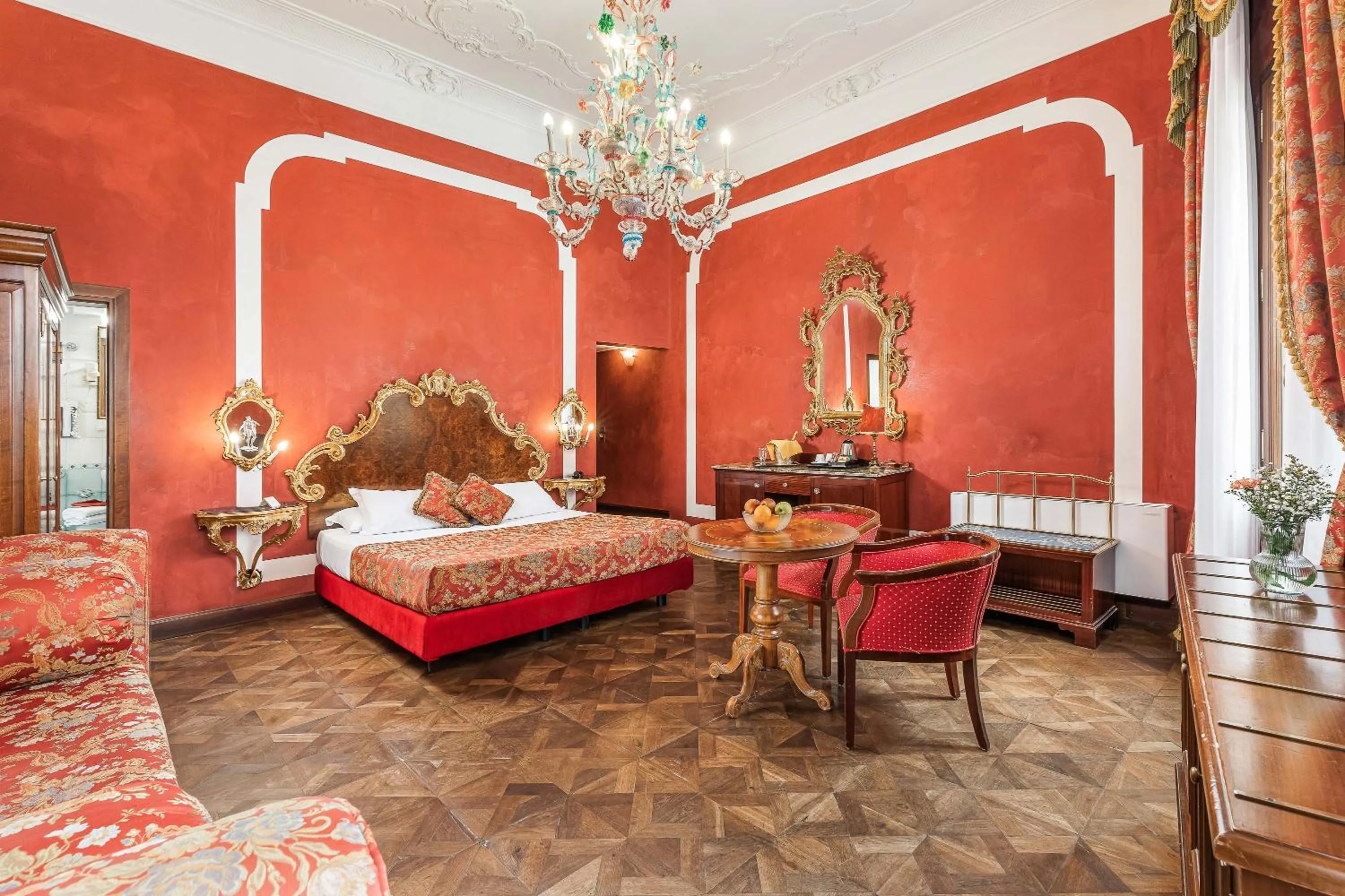 Bed in Hotel San Moisè