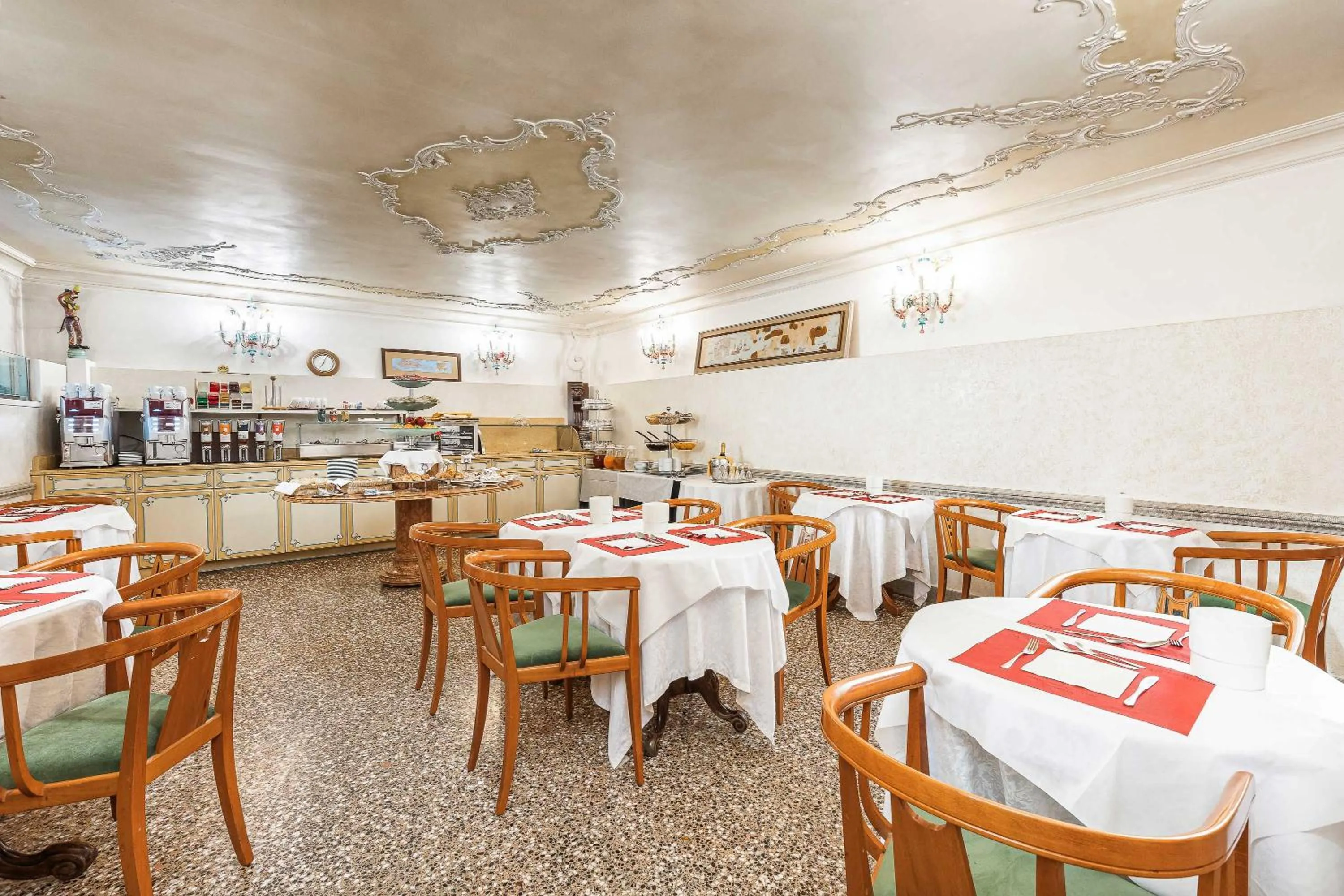 Breakfast in Hotel San Moisè