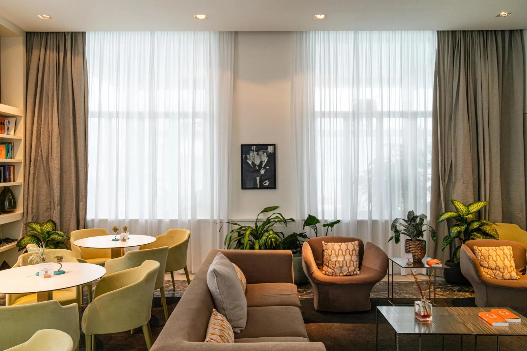 Communal lounge/ TV room in Araba Fenice Hotel