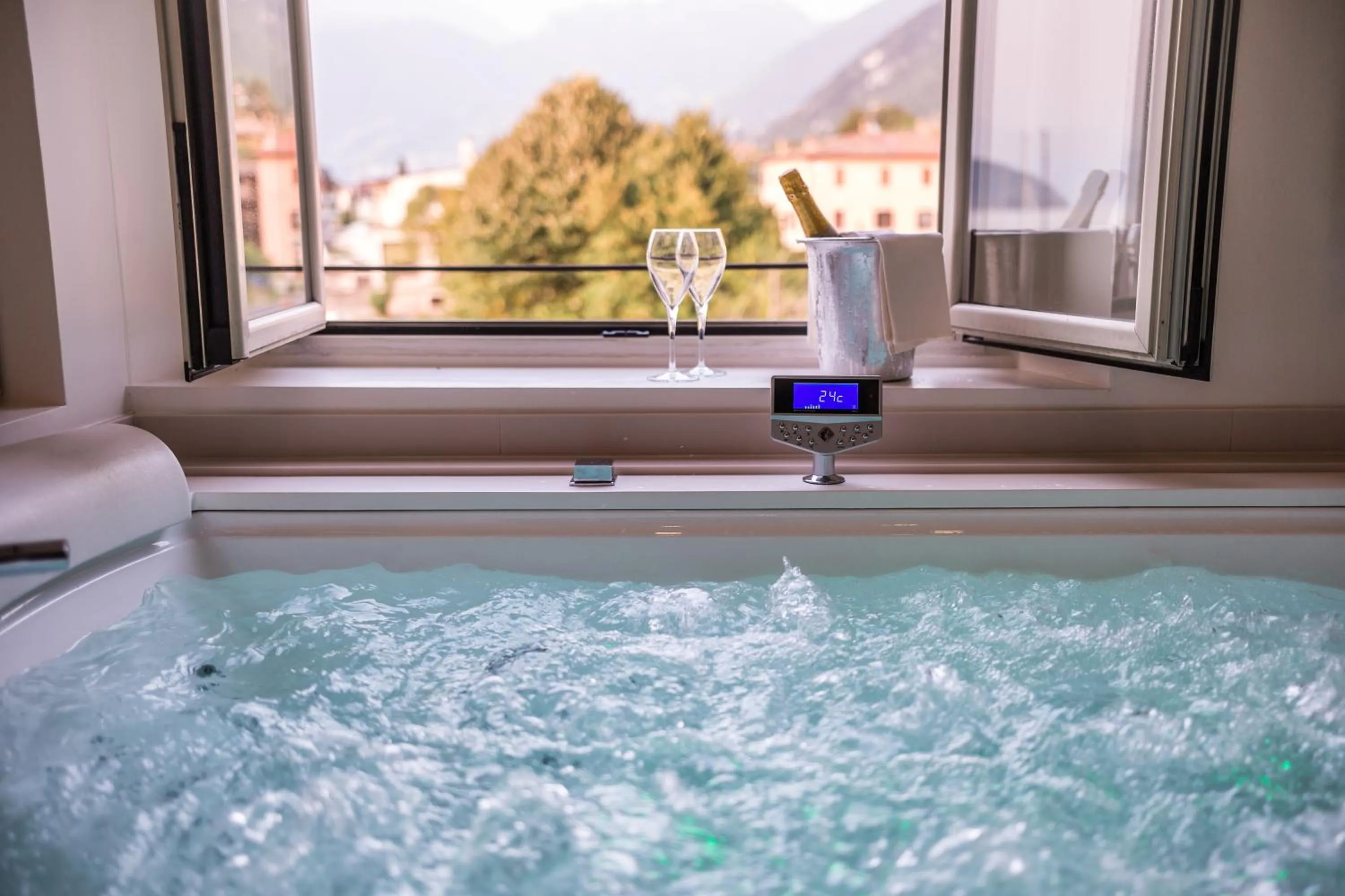 Hot Tub in Araba Fenice Hotel