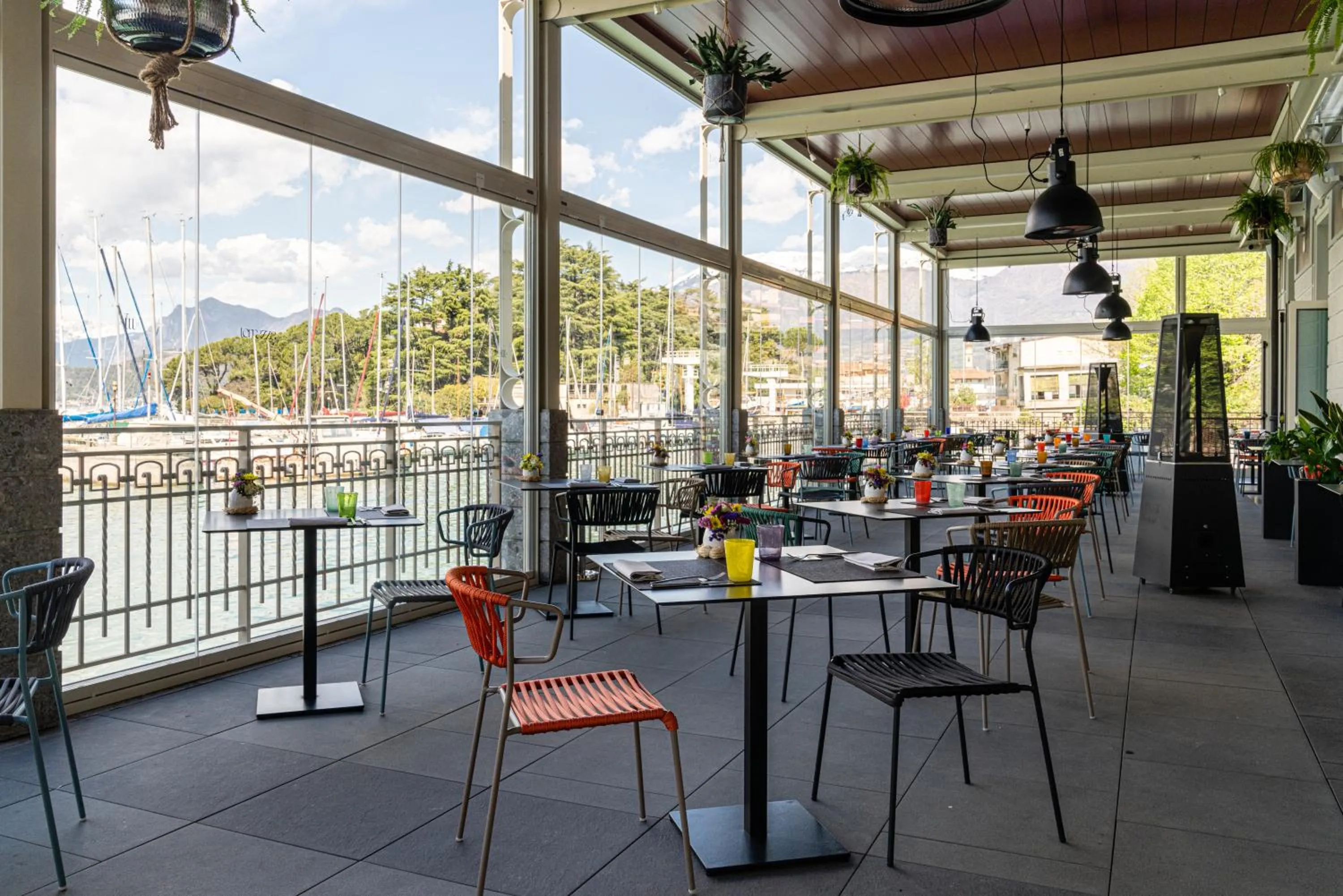 Restaurant/places to eat in Araba Fenice Hotel