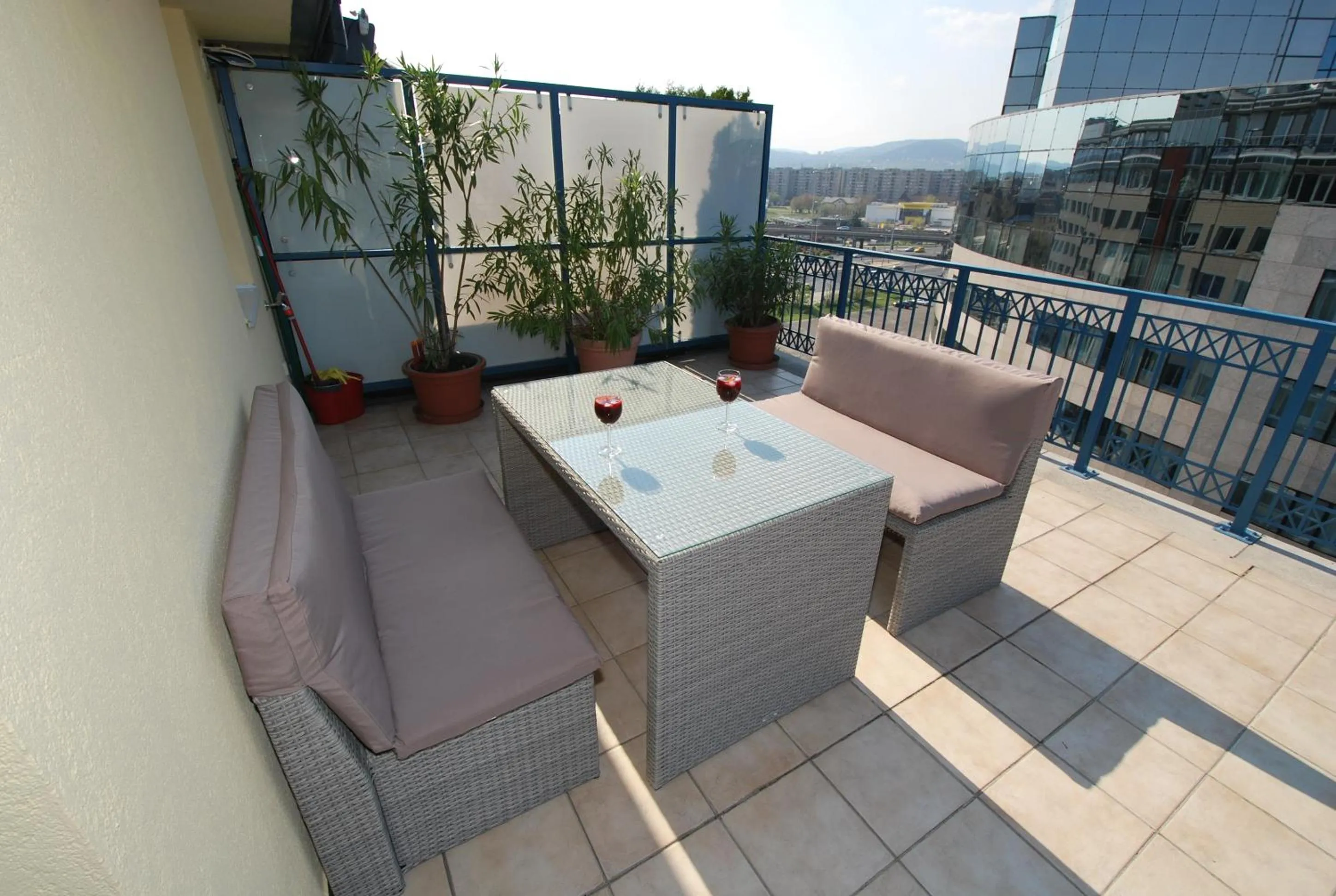 Patio in Arpad Bridge Apartments