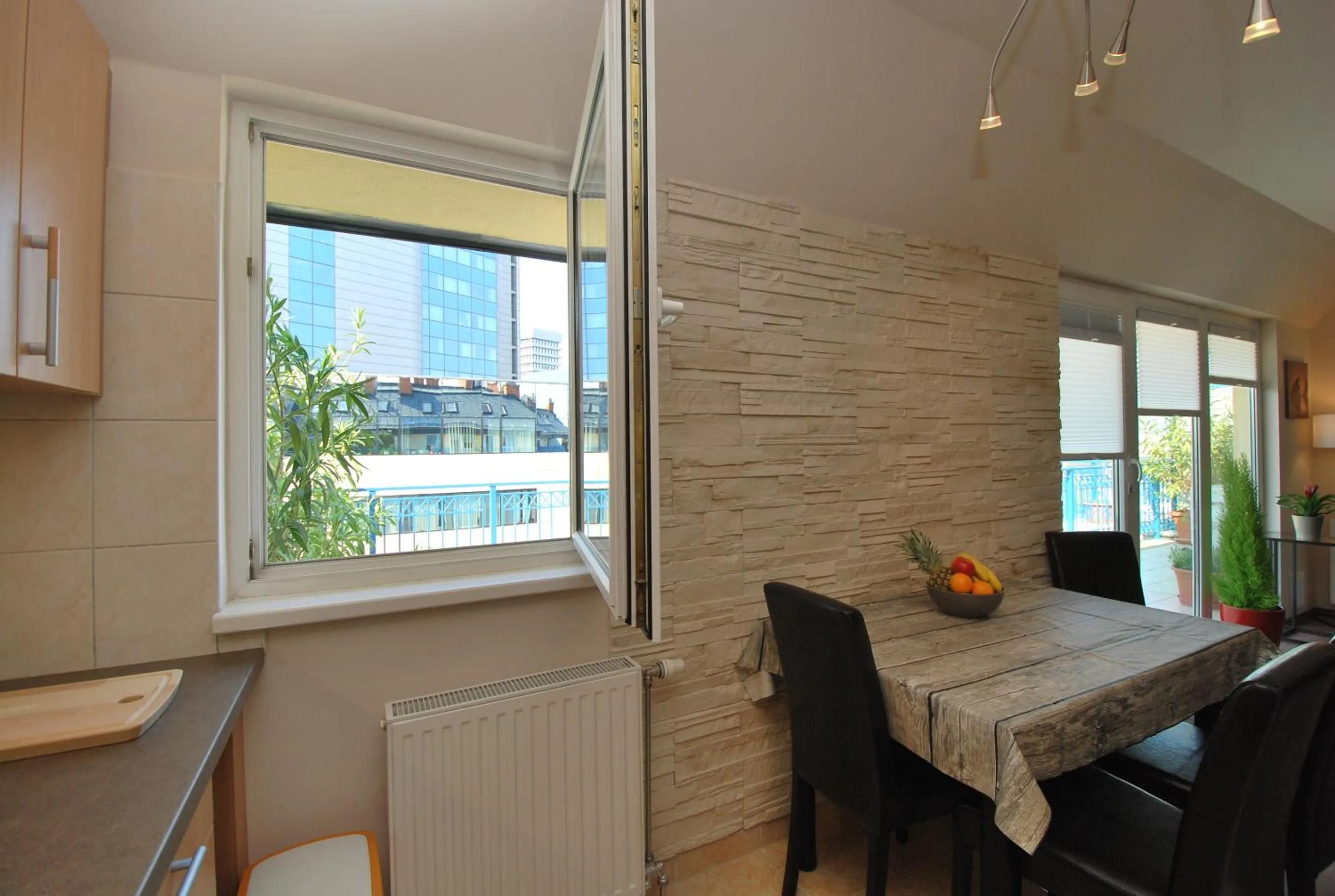 Kitchen or kitchenette in Arpad Bridge Apartments