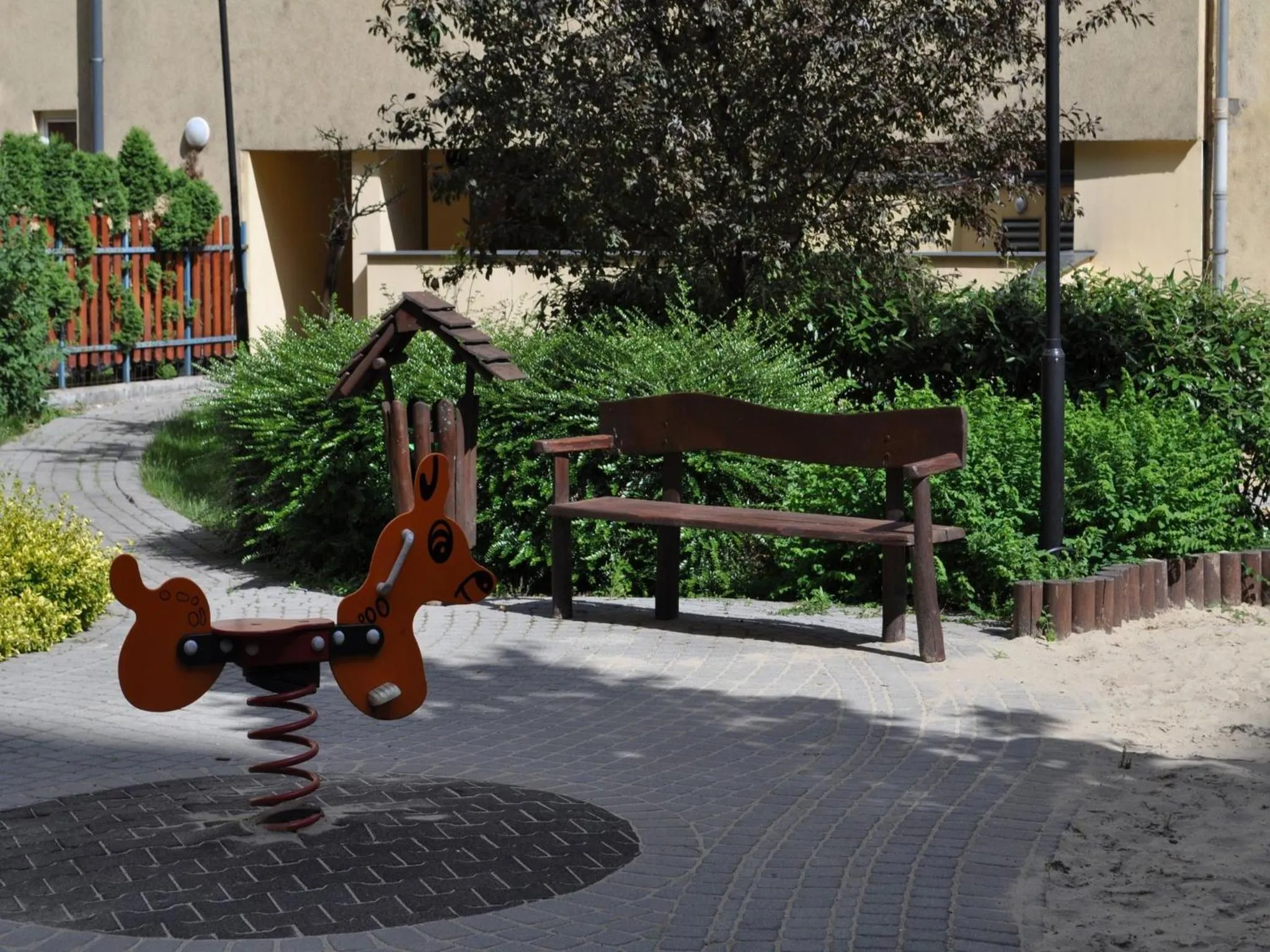 Garden in Arpad Bridge Apartments