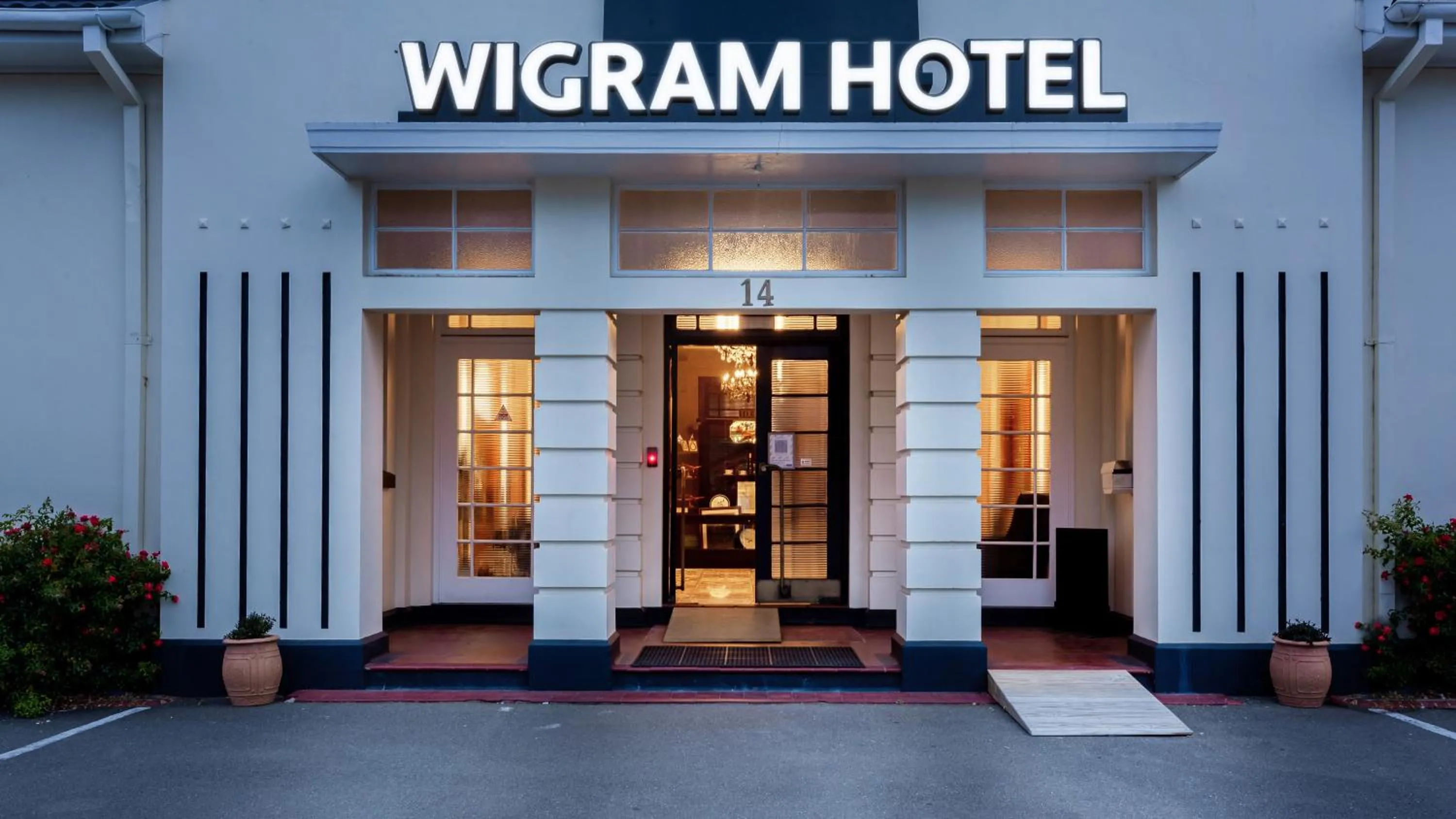 Facade/entrance in Wigram Hotel