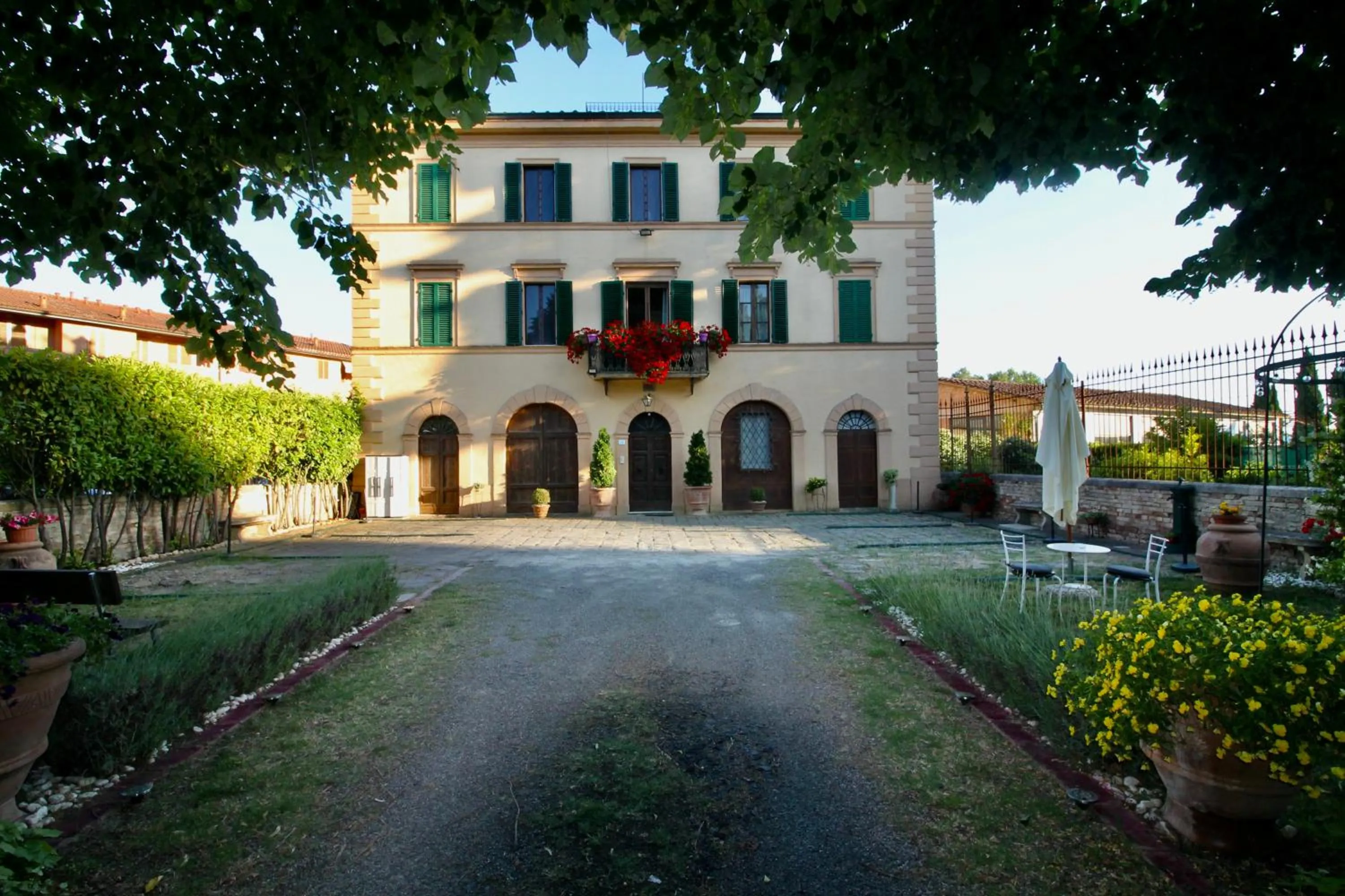 Property building in Villa Sant’Andrea