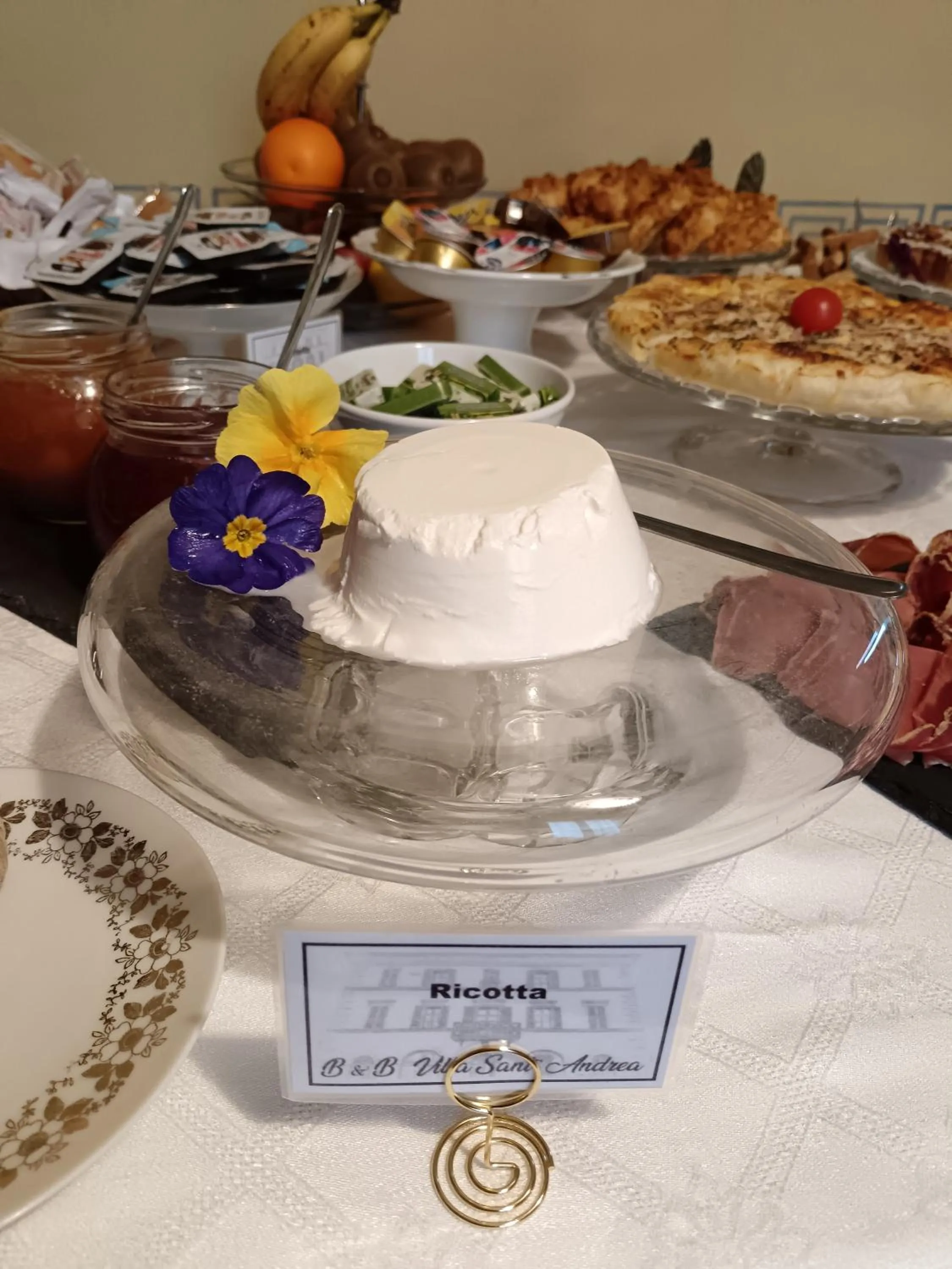 Buffet breakfast in Villa Sant’Andrea