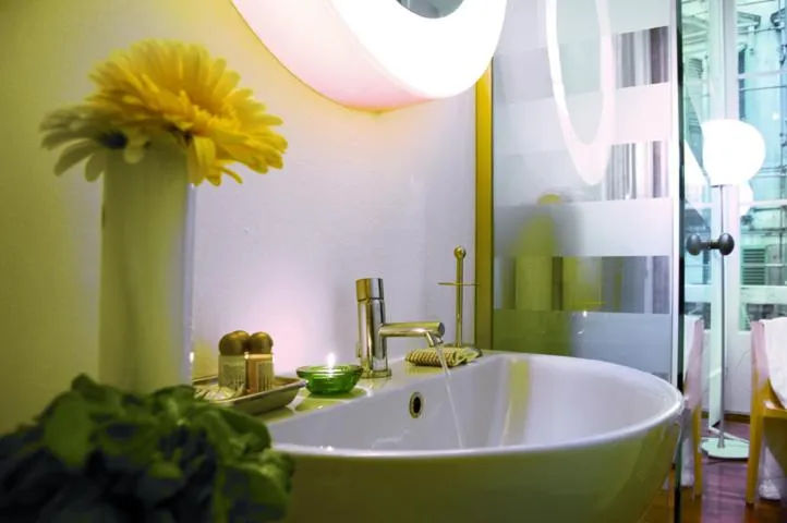 Bathroom in Palazzo Cicala