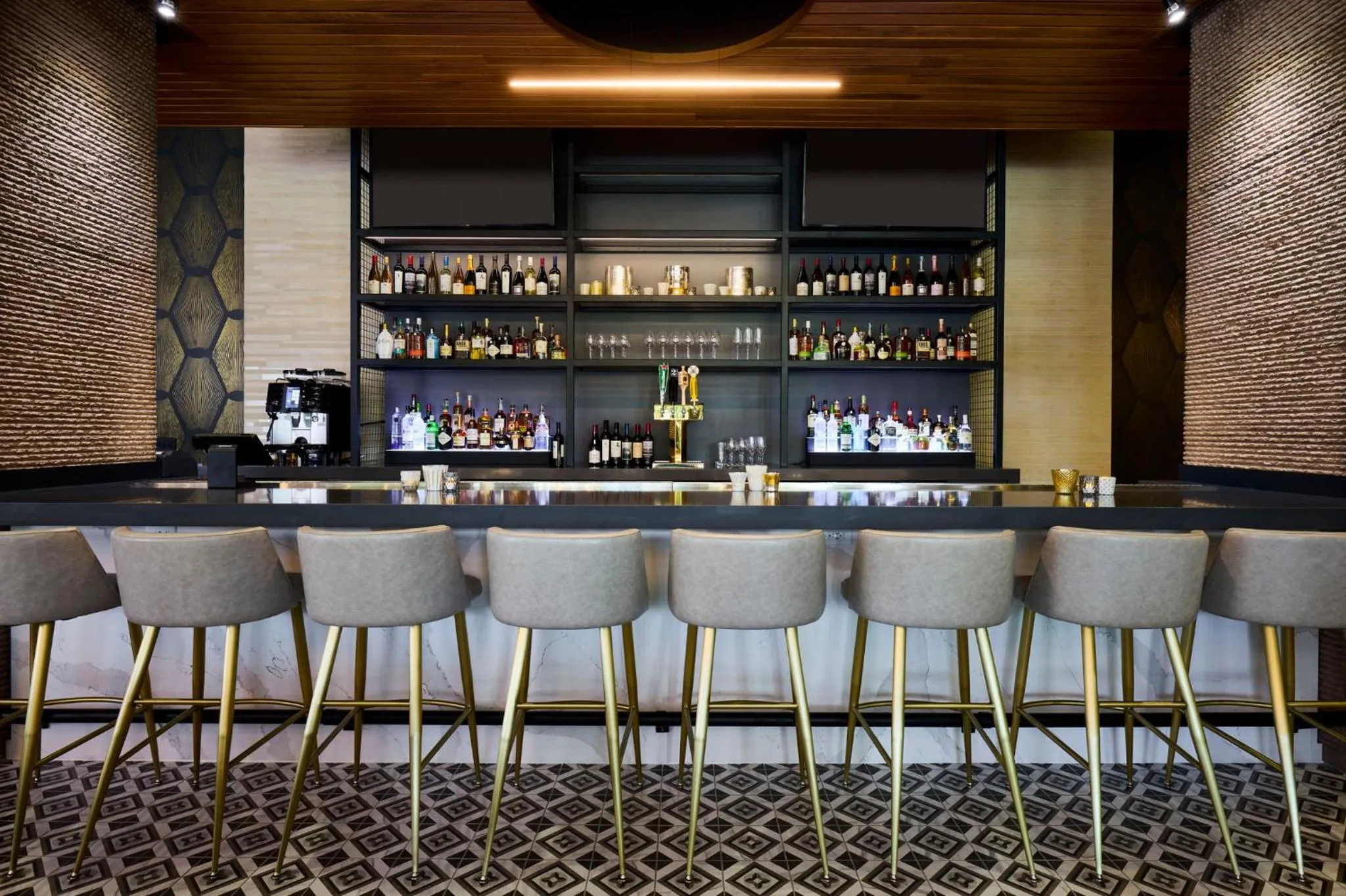 Lounge or bar in Archer Hotel Falls Church