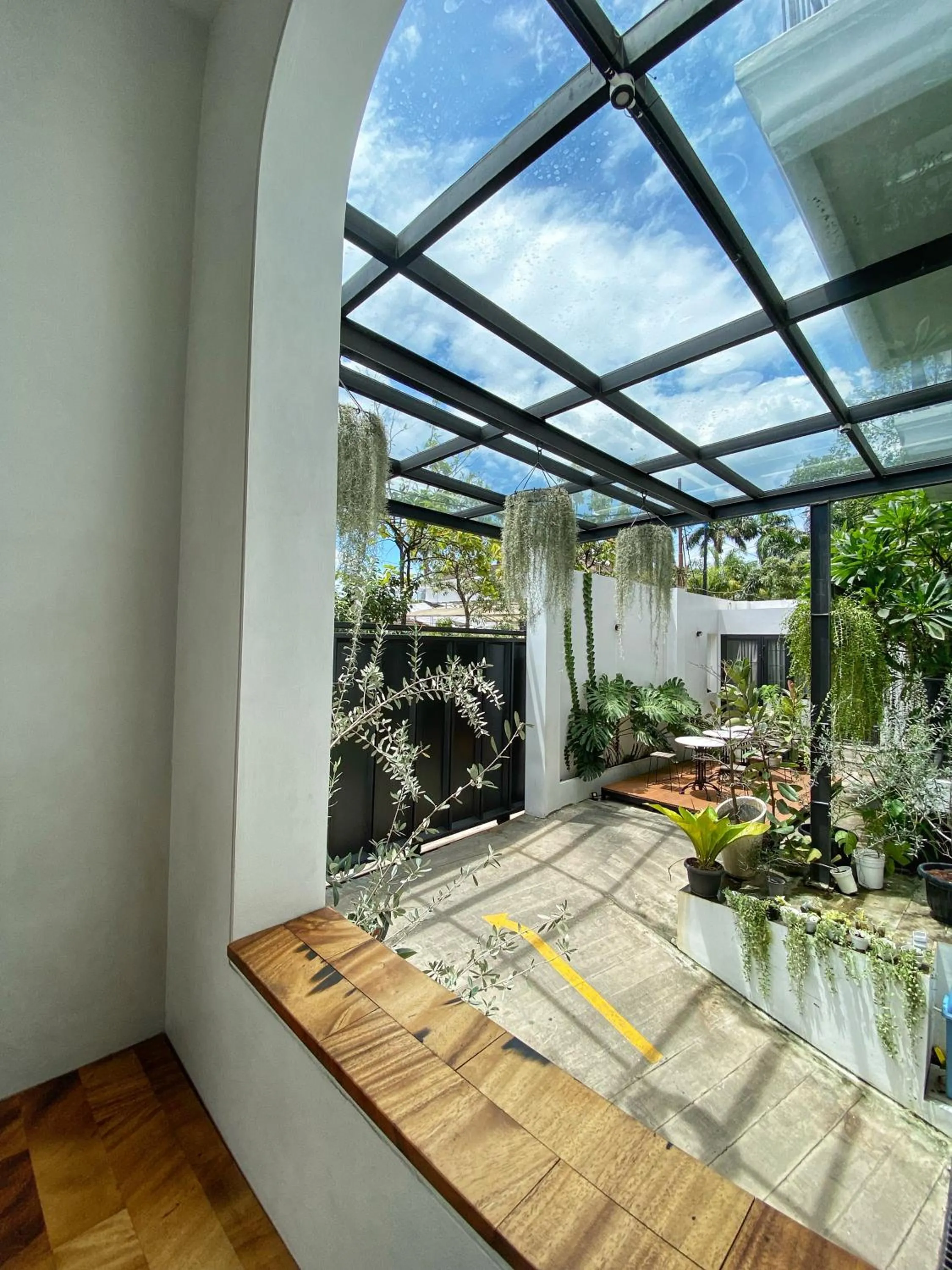 Loewys Home Tanjung Duren Jakarta Barat