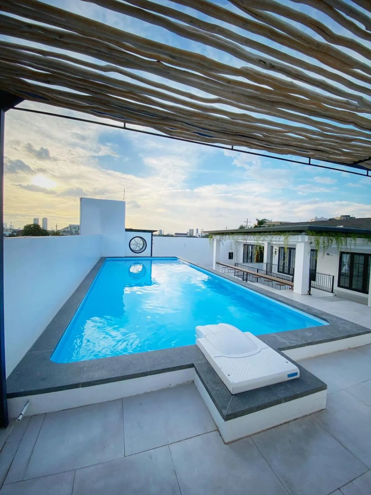 Swimming pool in Loewys Home Tanjung Duren Jakarta Barat