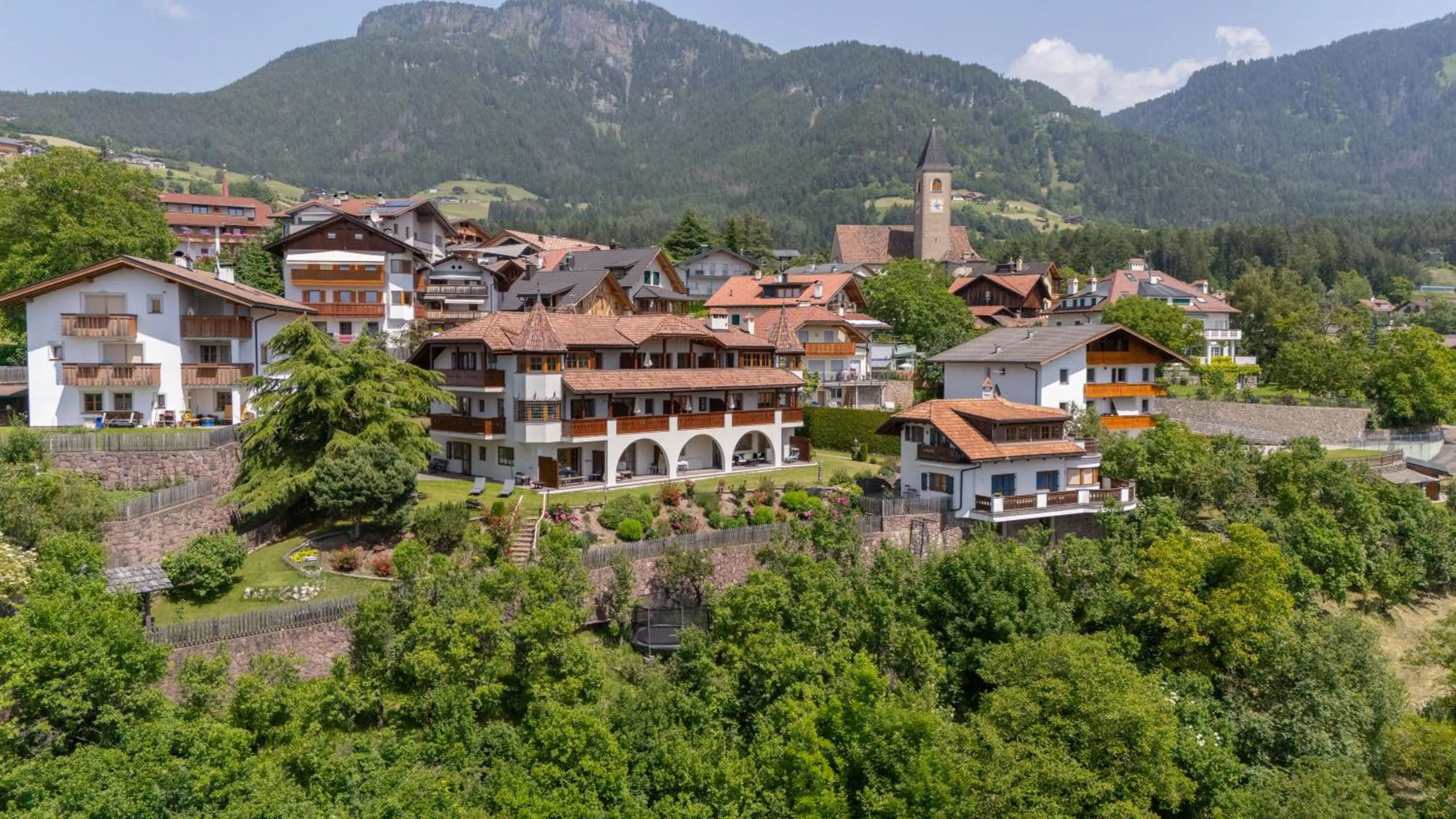 Property building in Residence Burghof