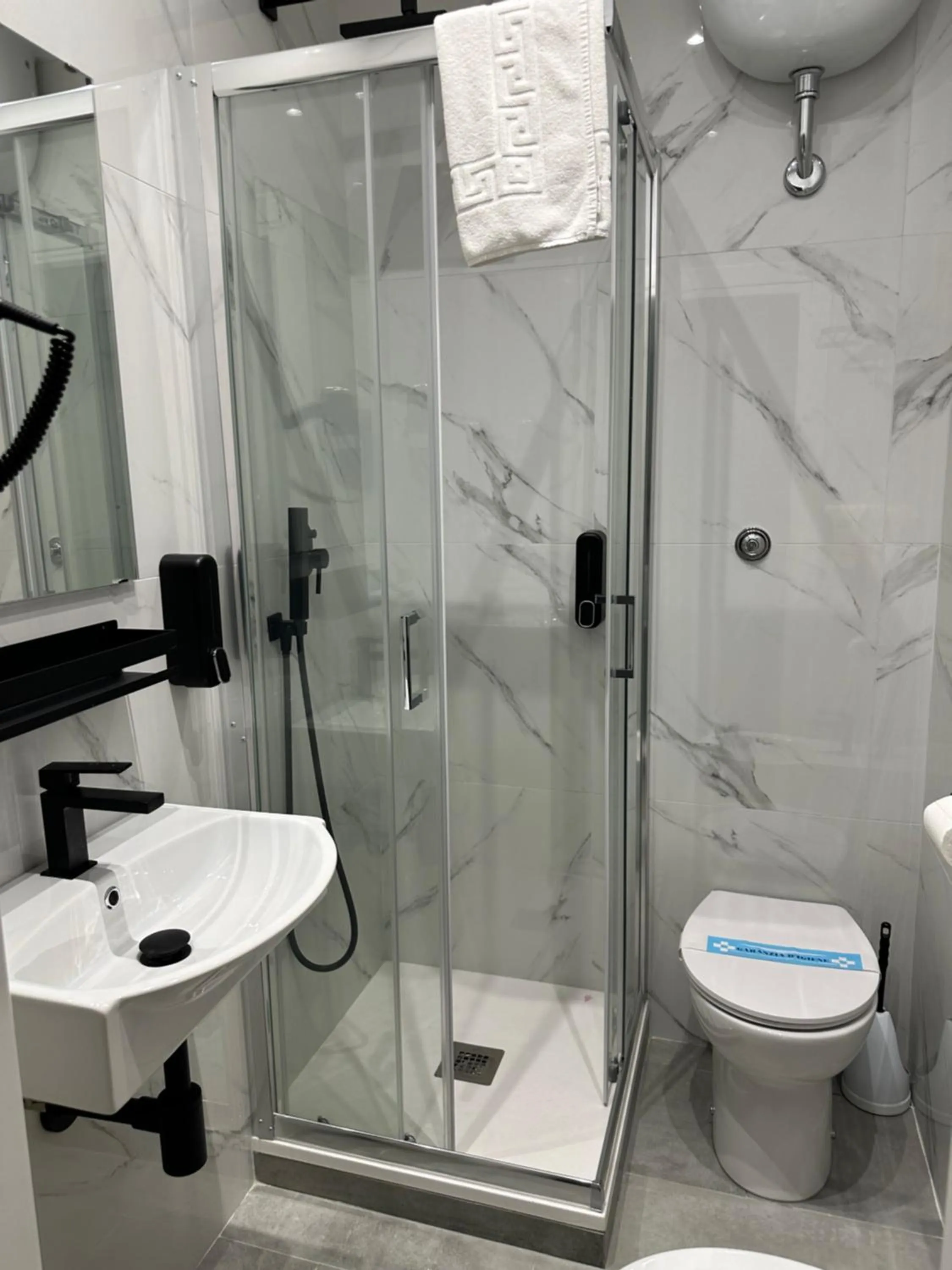 Bathroom in Hotel Sol Levante