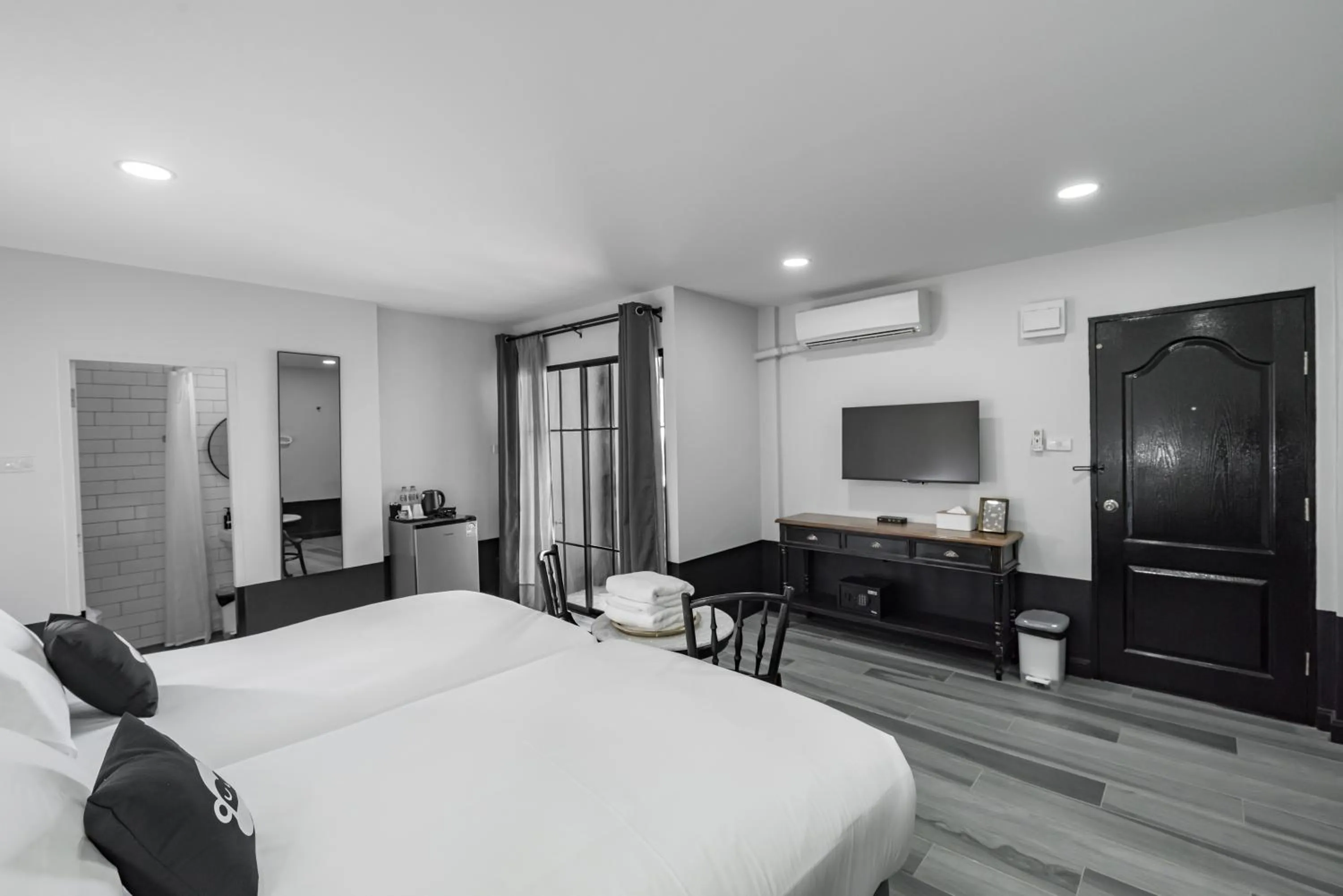 TV and multimedia, Bed in Blu Monkey Boutique Bangsaen