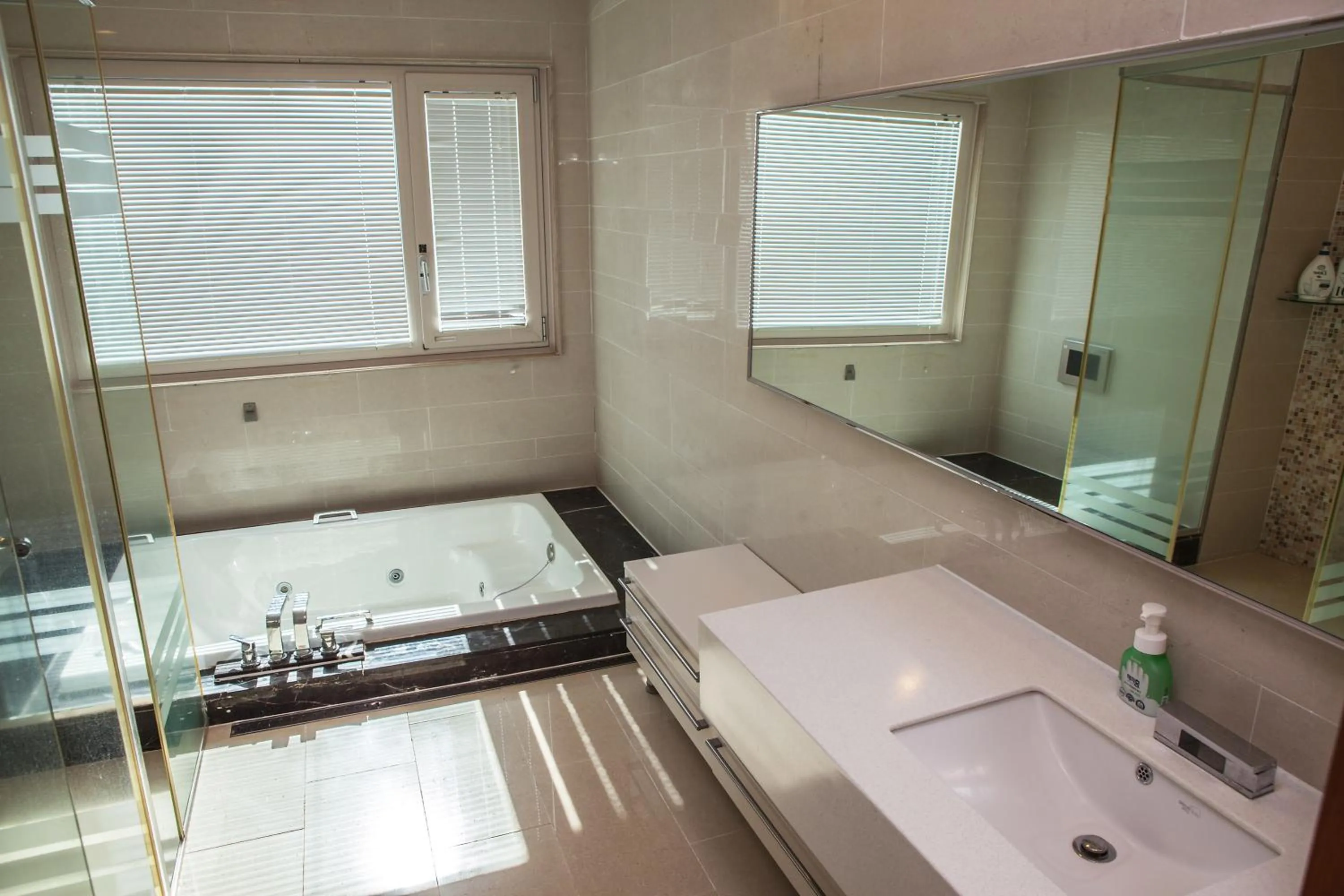 Bathroom in ArdenHill Resort & Golf