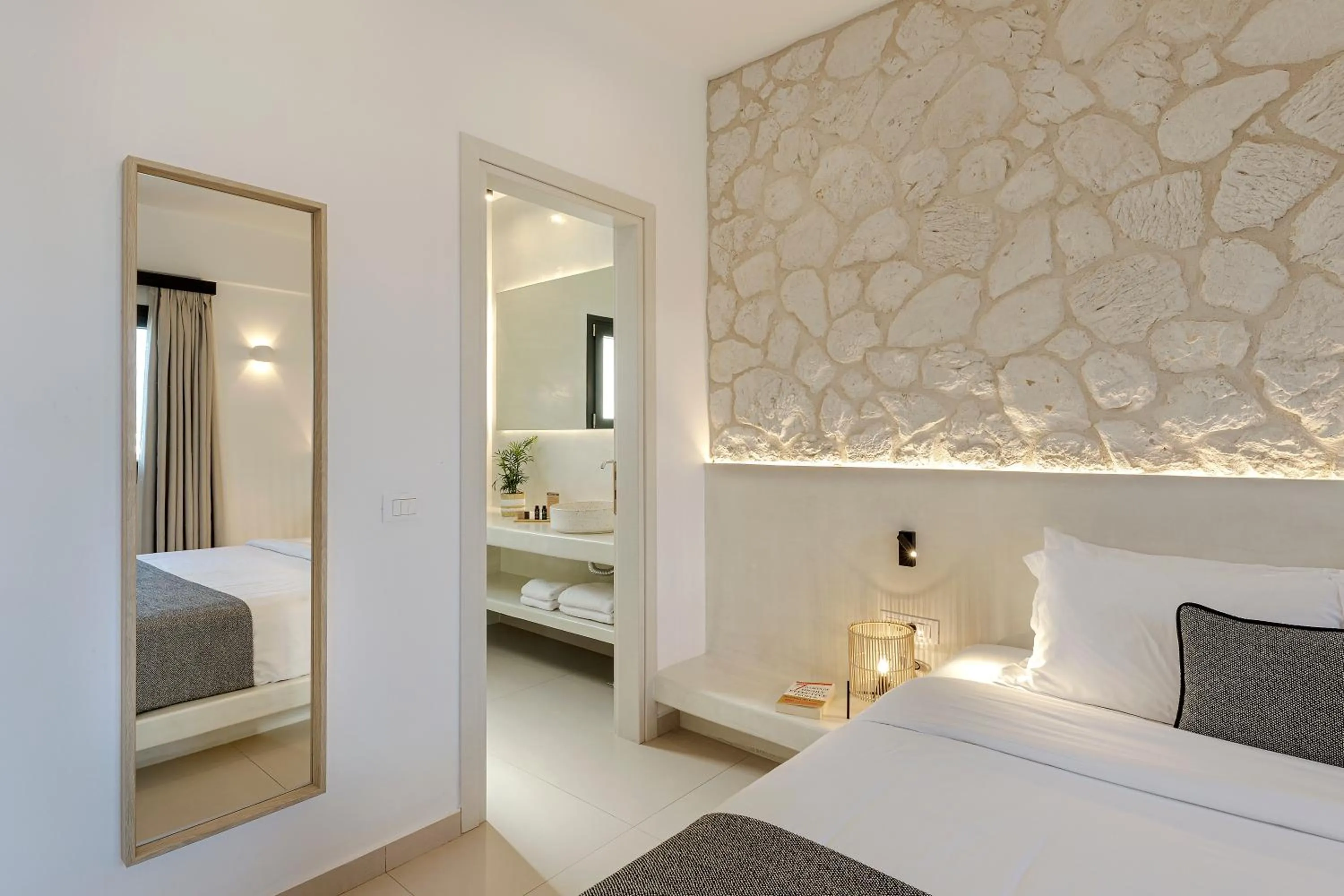 Bed in Onyx Hotel & Suites