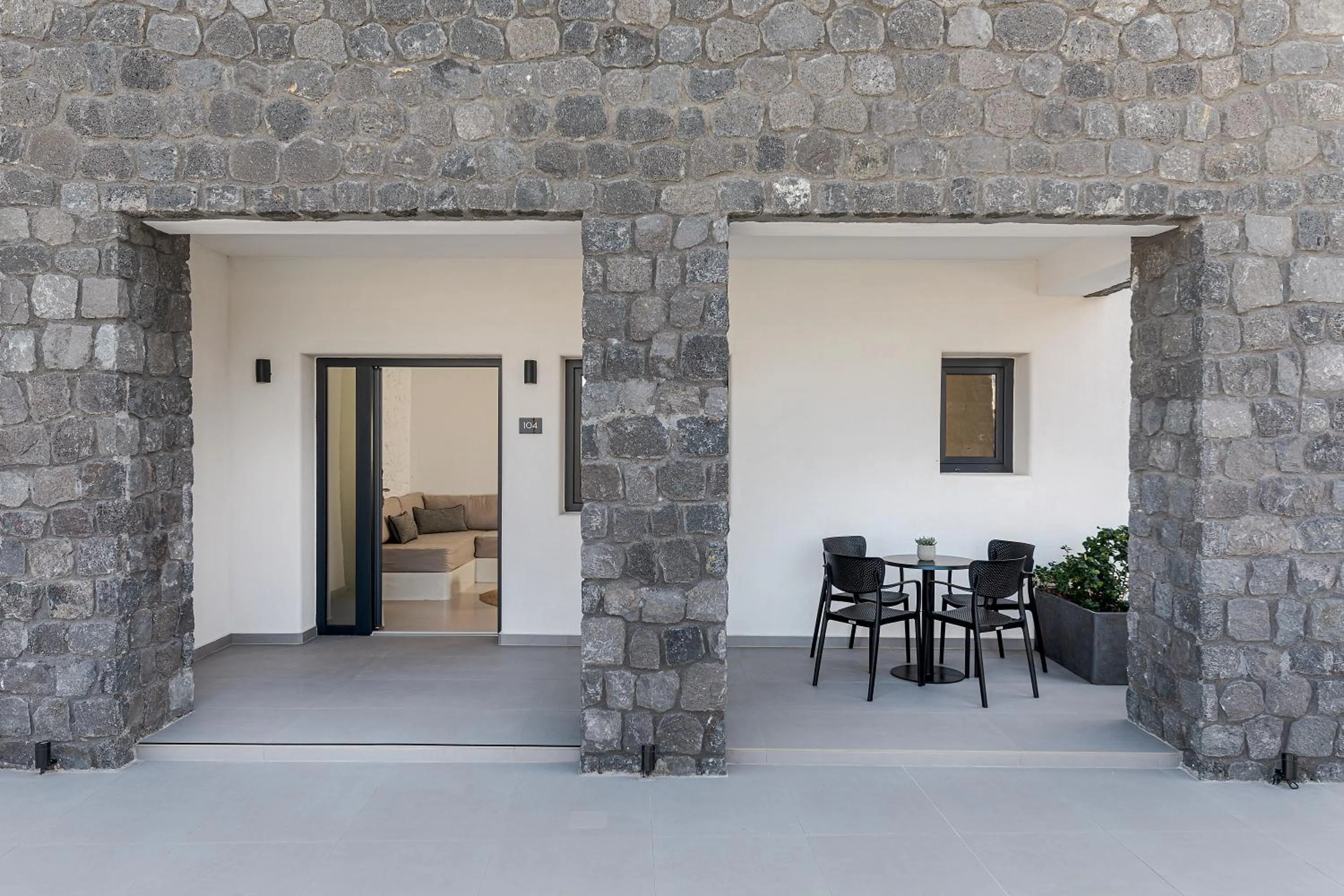 Patio in Onyx Hotel & Suites