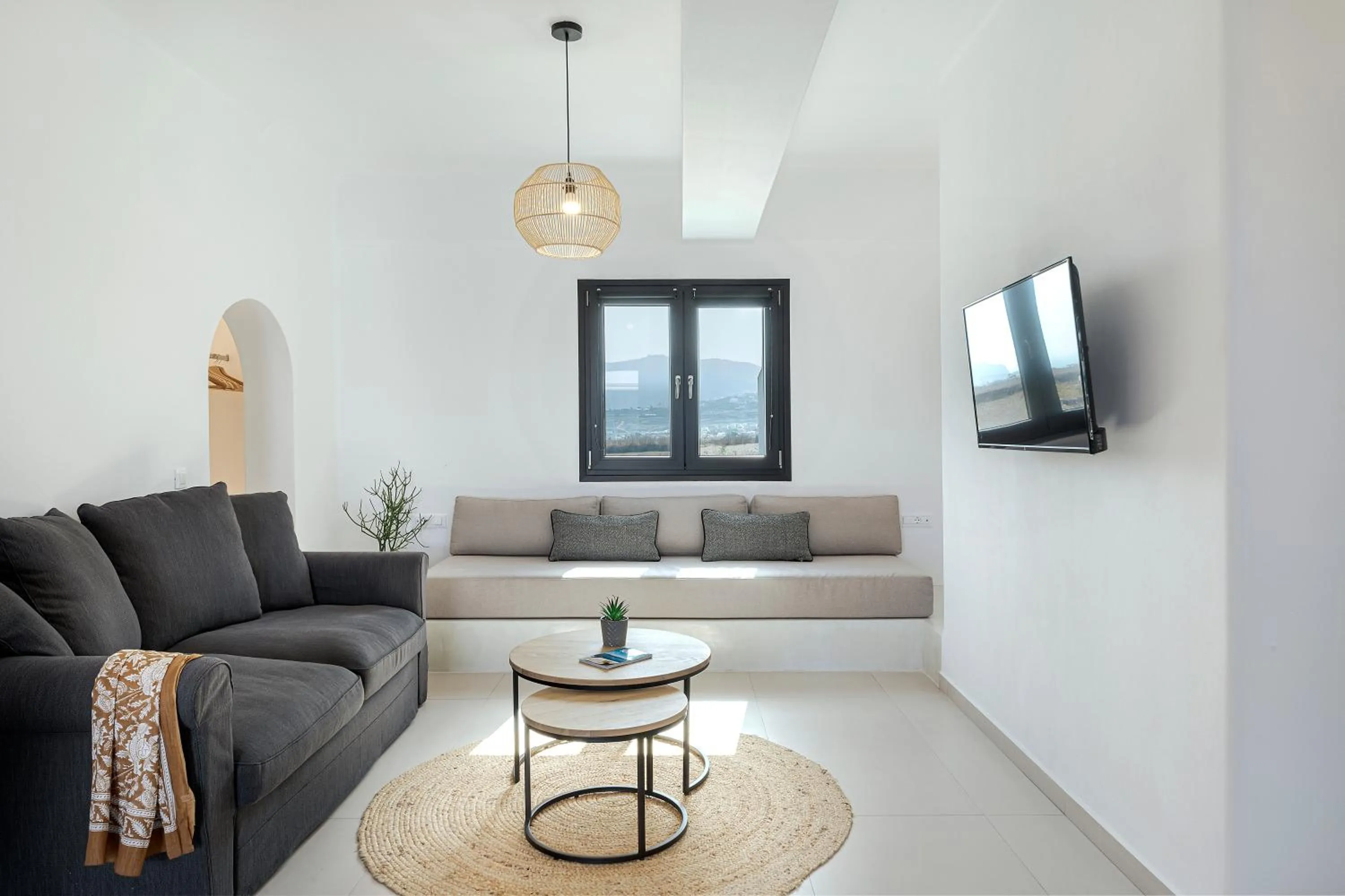 TV and multimedia in Onyx Hotel & Suites