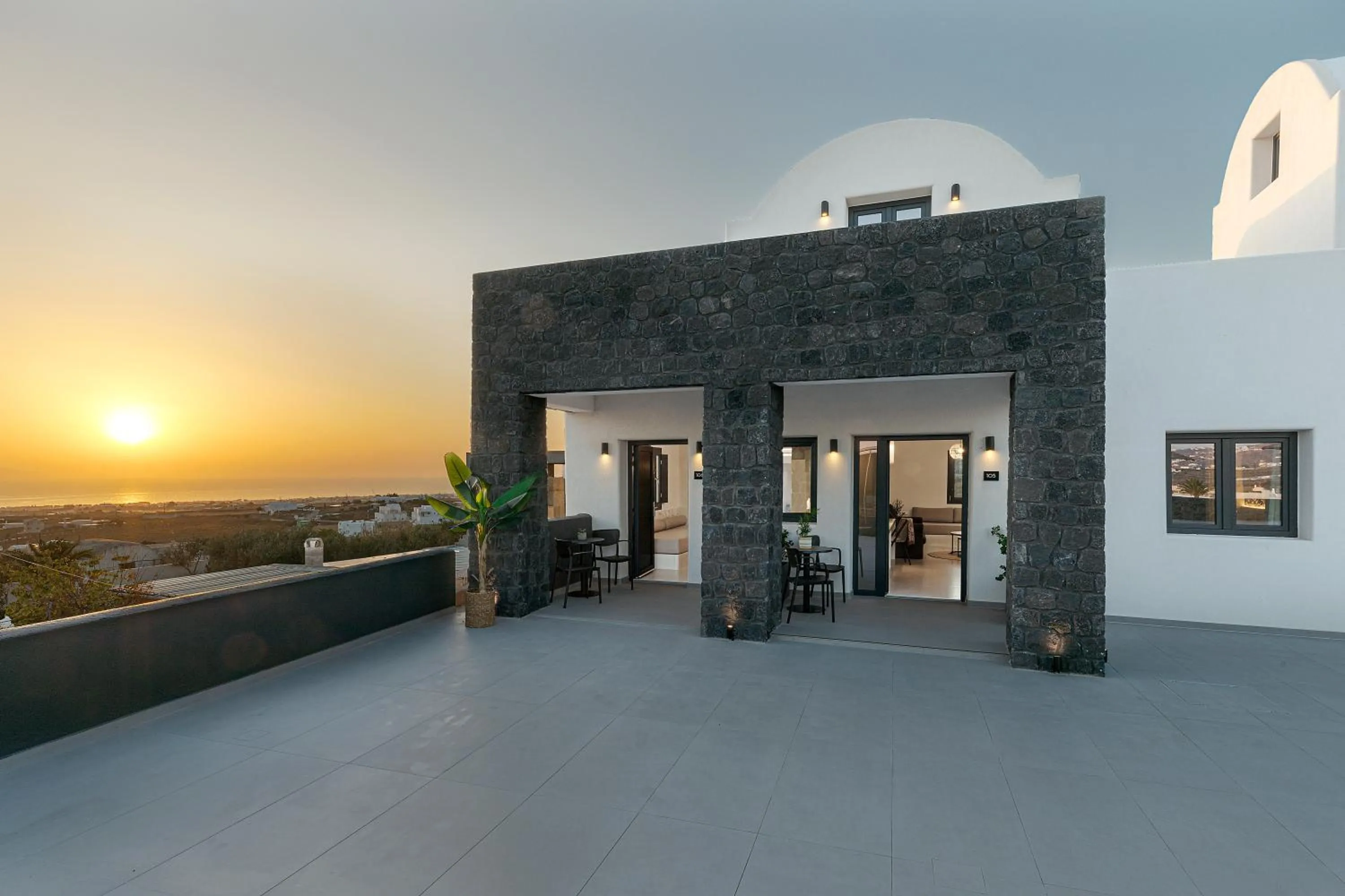 Day in Onyx Hotel & Suites