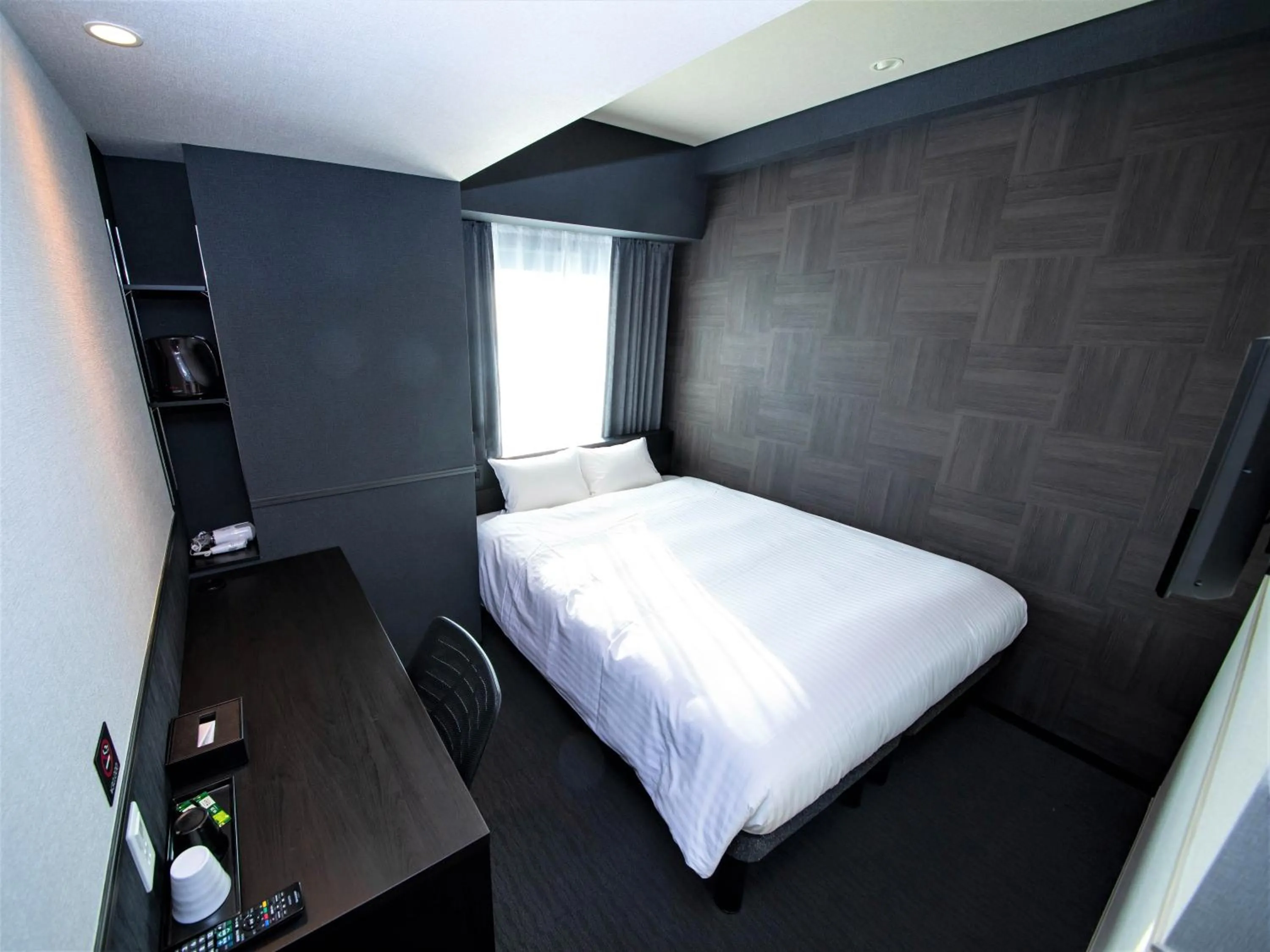 Photo of the whole room, Bed in CHISUN STANDARD Osaka Shin-Imamiya