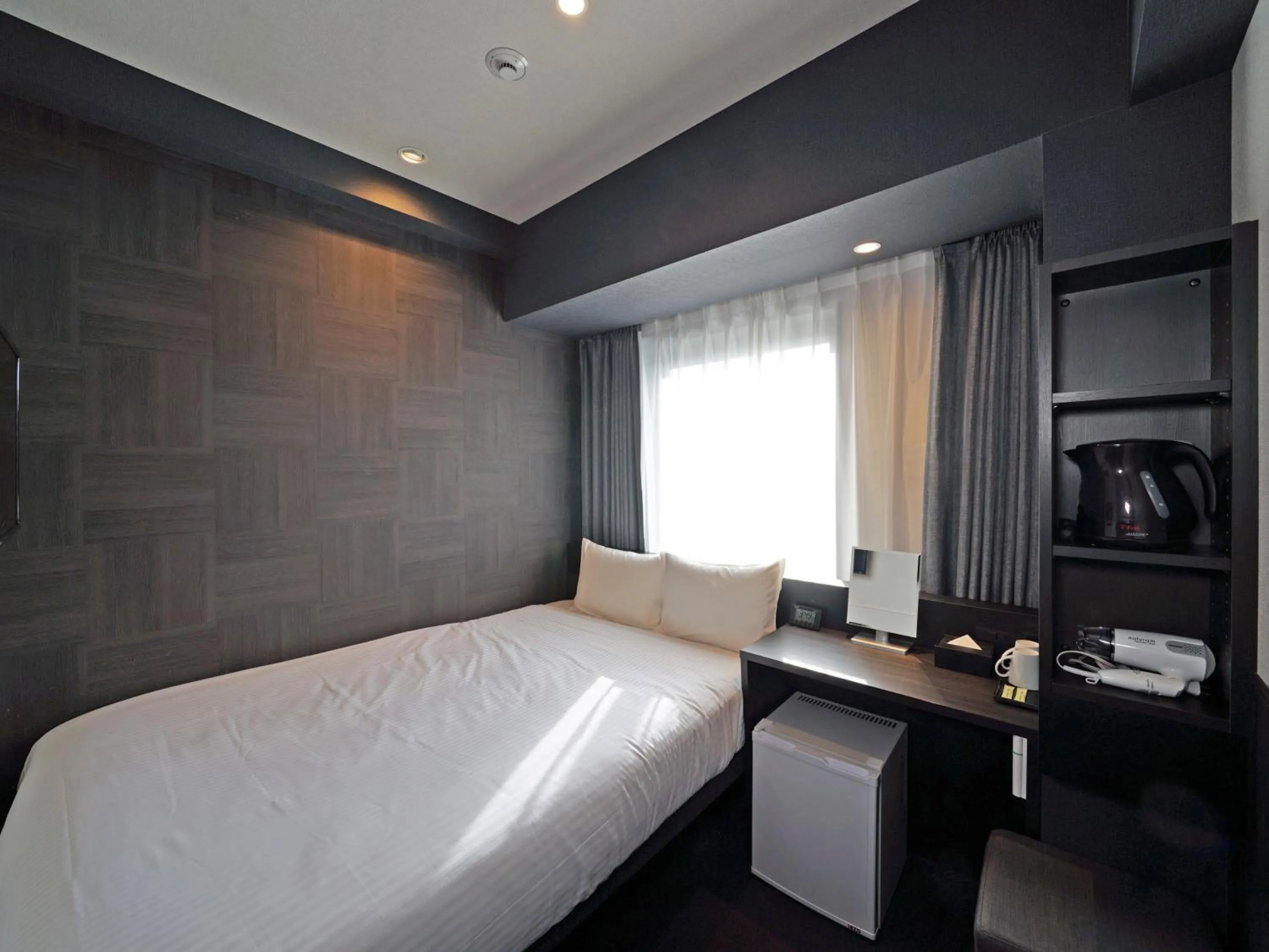 Photo of the whole room, Bed in CHISUN STANDARD Osaka Shin-Imamiya