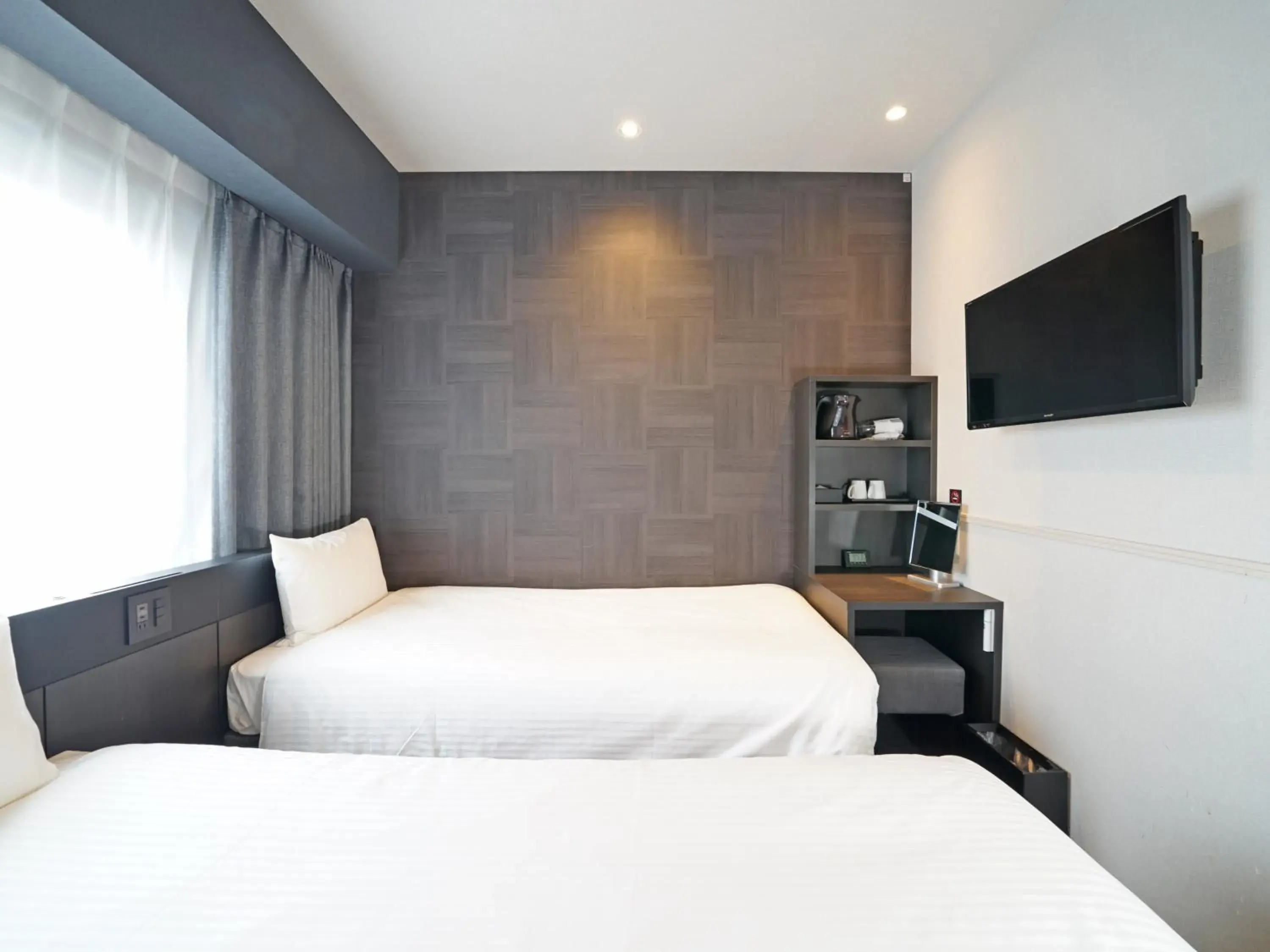 Compact Twin Room - Smoking in CHISUN STANDARD Osaka Shin-Imamiya Compact Twin Room - Smoking in CHISUN STANDARD Osaka Shin-Imamiya