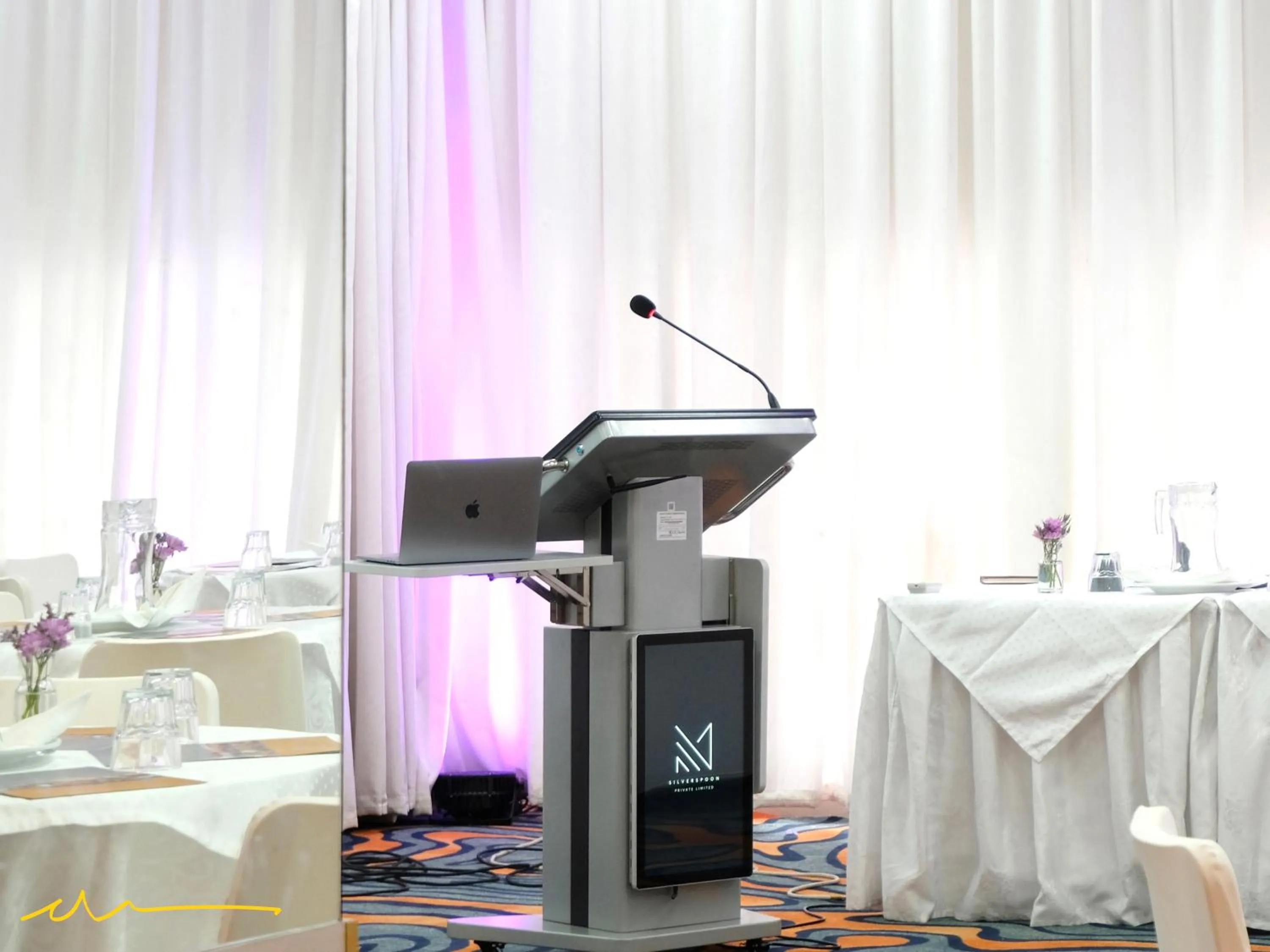 Meeting/conference room in Manhattan Business Hotel, Male
