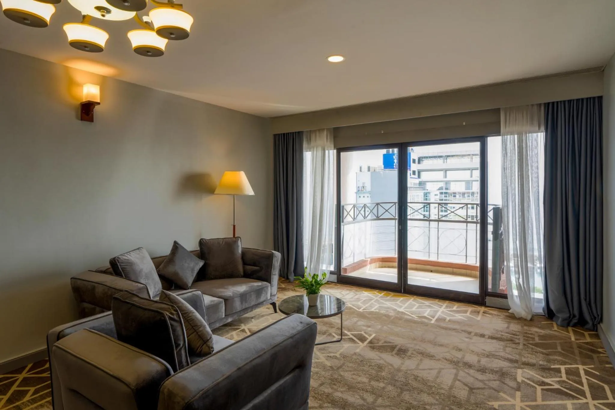 Living room in Manhattan Business Hotel, Male