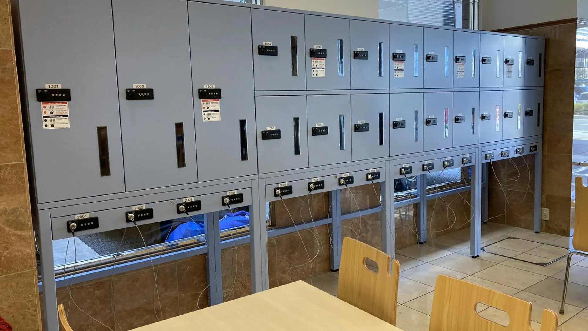 locker in Toyoko Inn Himeji eki Shinkansen Minami guchi