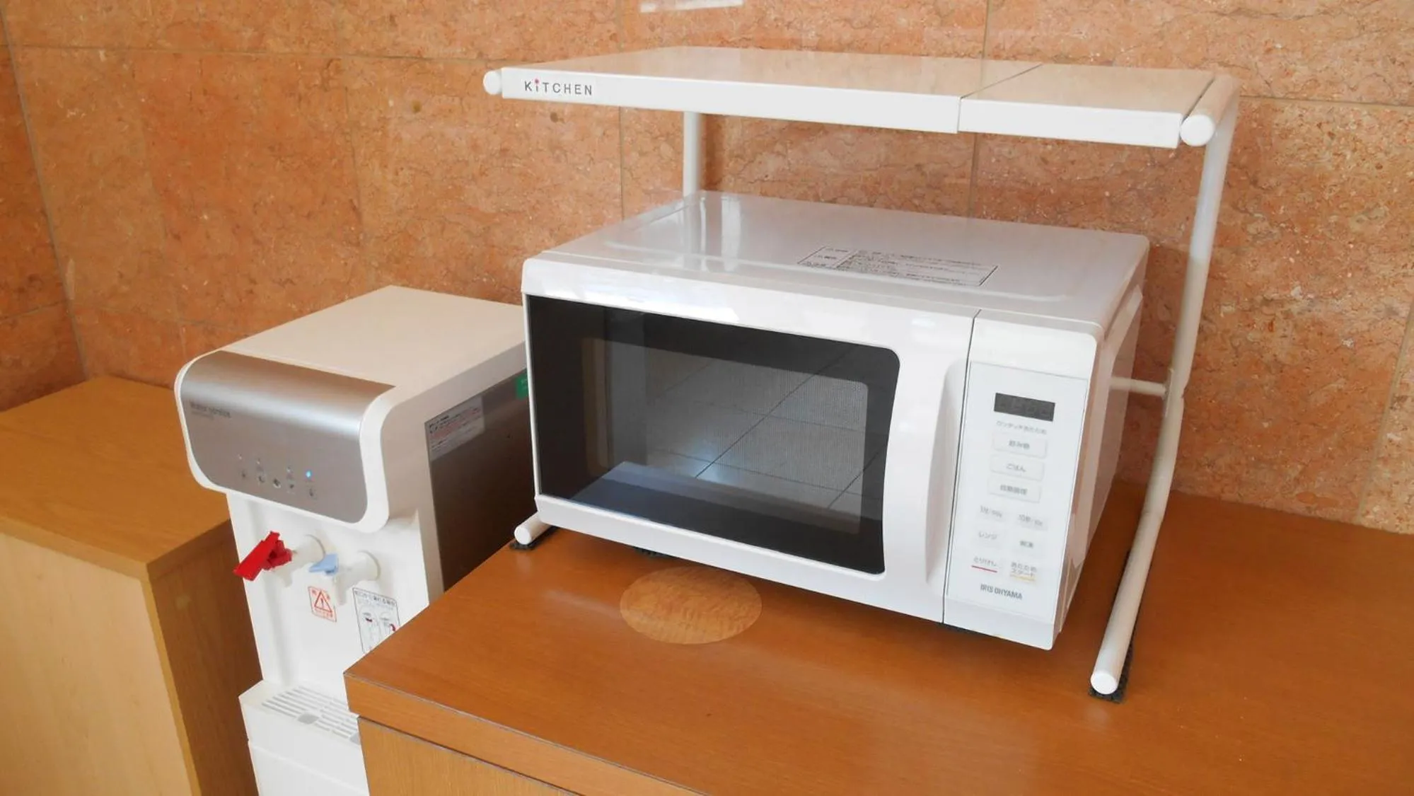 microwave in Toyoko Inn Tokushima eki Bizan guchi