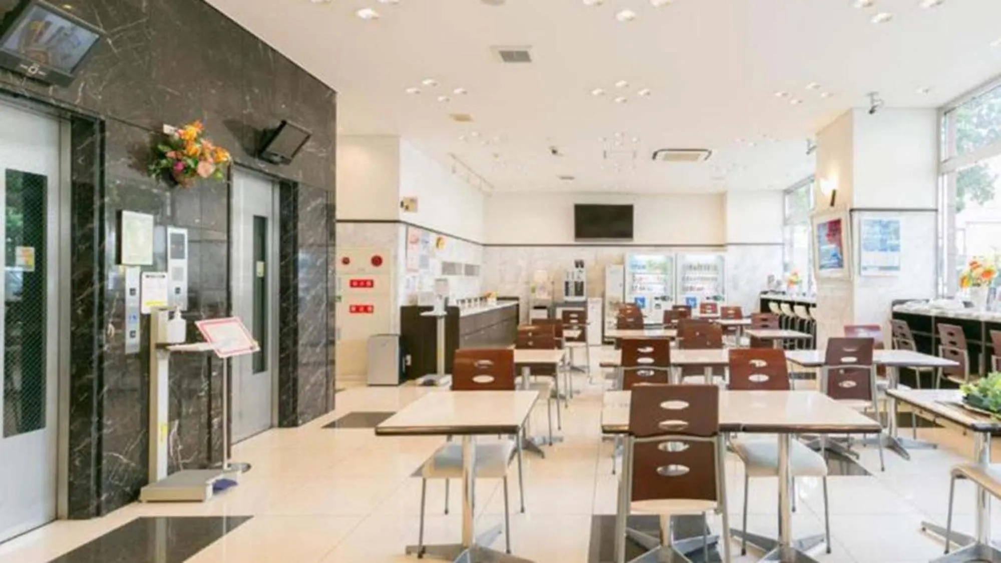 Lobby or reception in Toyoko Inn Shizuoka eki Kita guchi