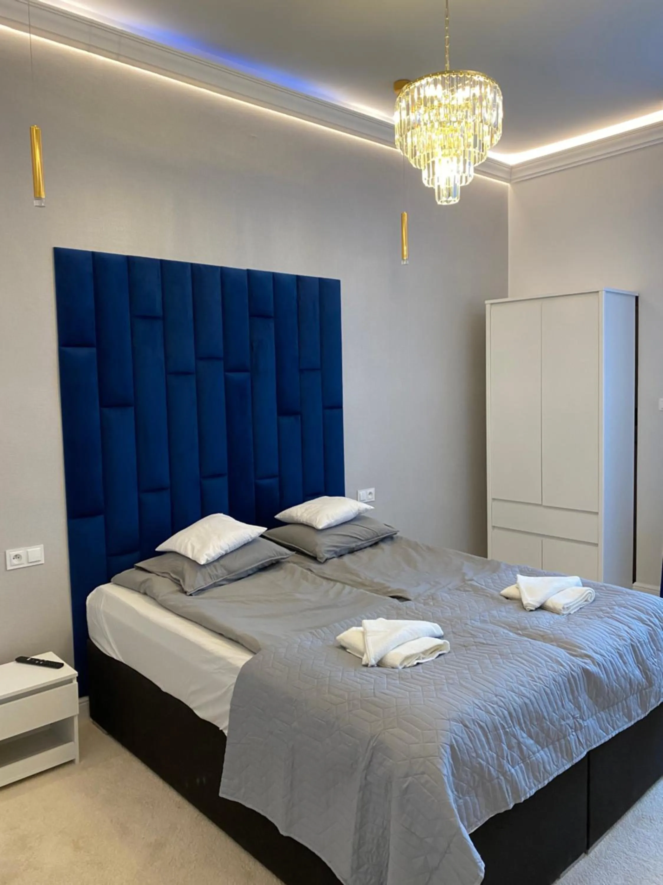 Double or Twin Room in ROYAL Apartments