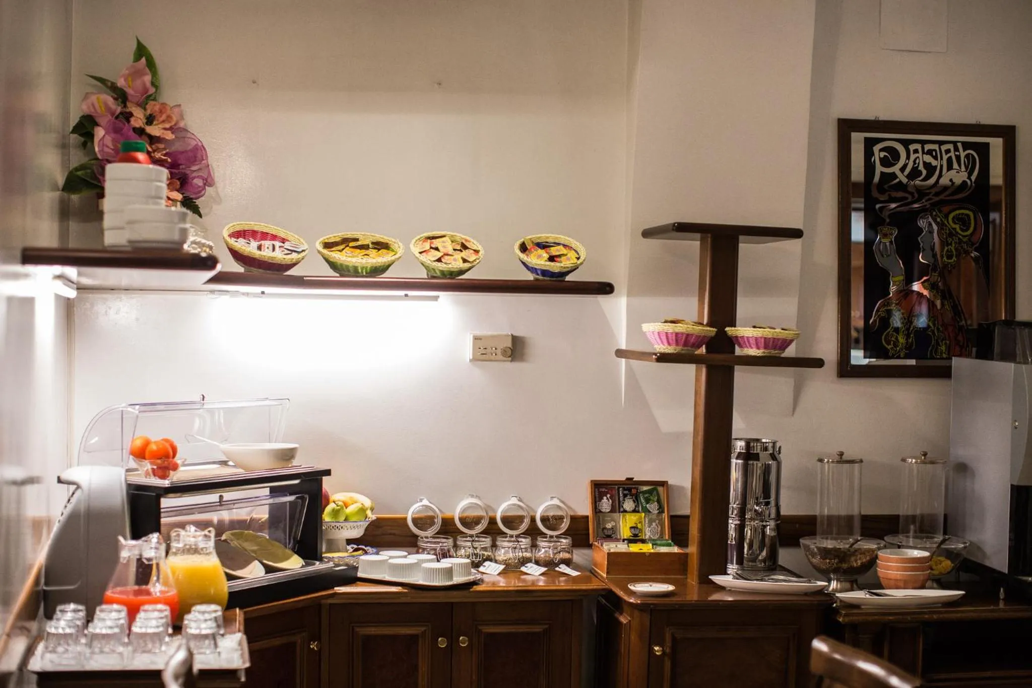 Buffet breakfast in Hotel Grifo