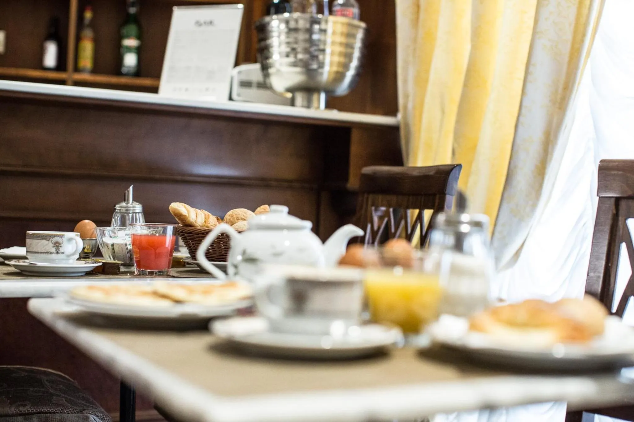 Continental breakfast in Hotel Grifo